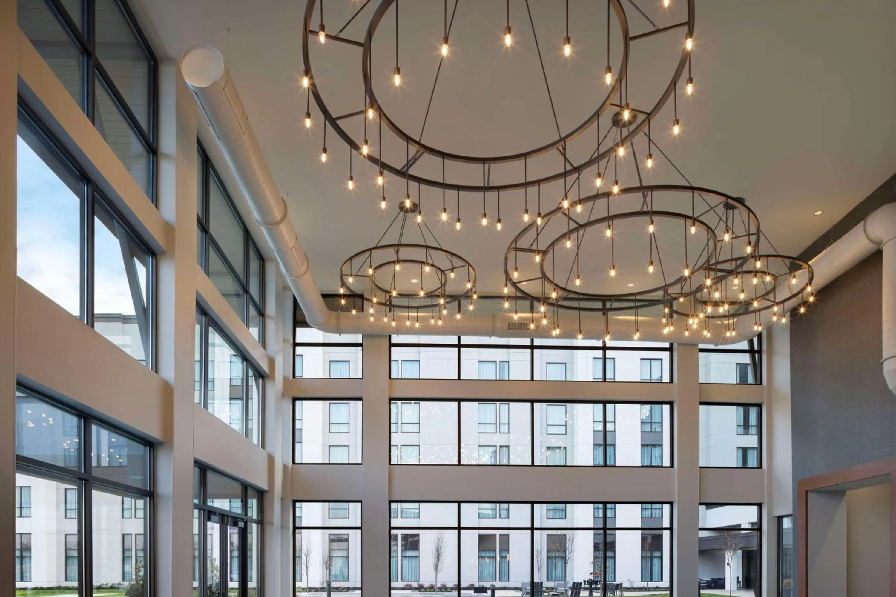 Lobby or reception in Embassy Suites By Hilton Bowling Green