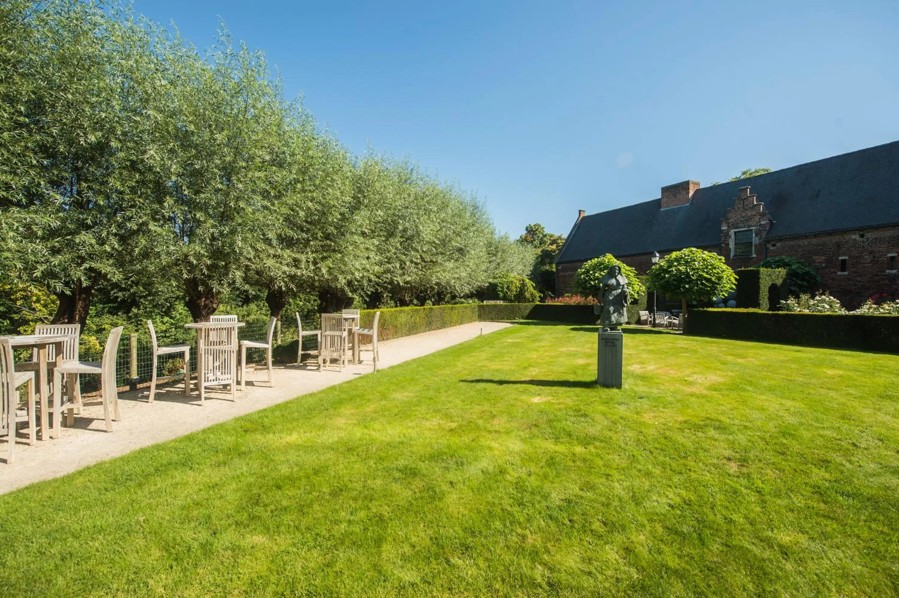 Garden view in Begijnhof Hotel