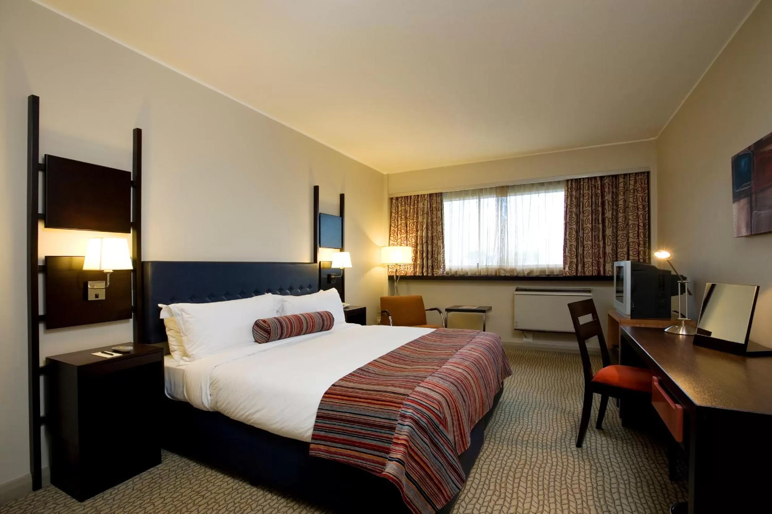 Bedroom, Bed in Southern Sun Newlands