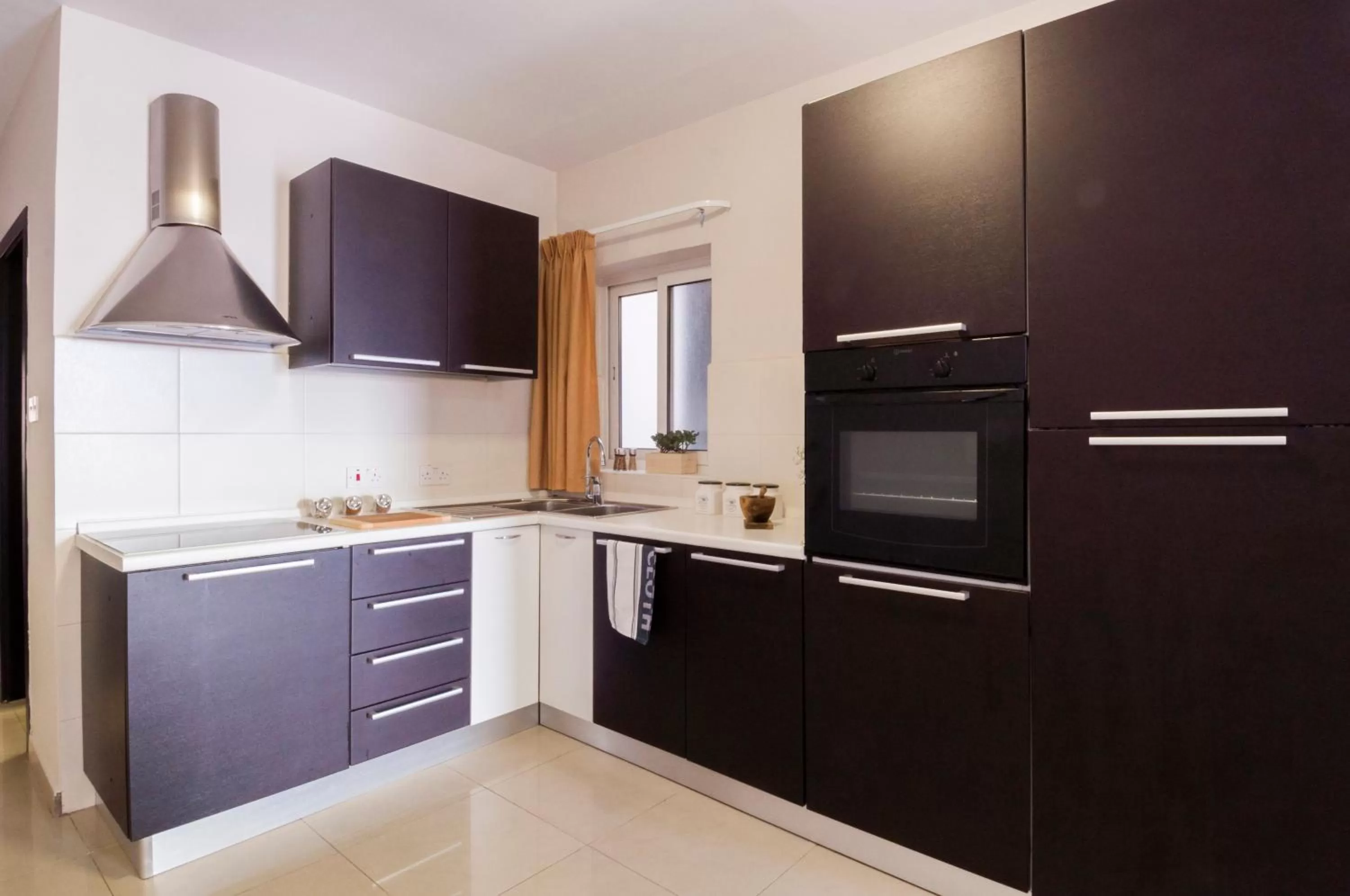 Kitchen or kitchenette in Blubay Apartments by ST Hotels