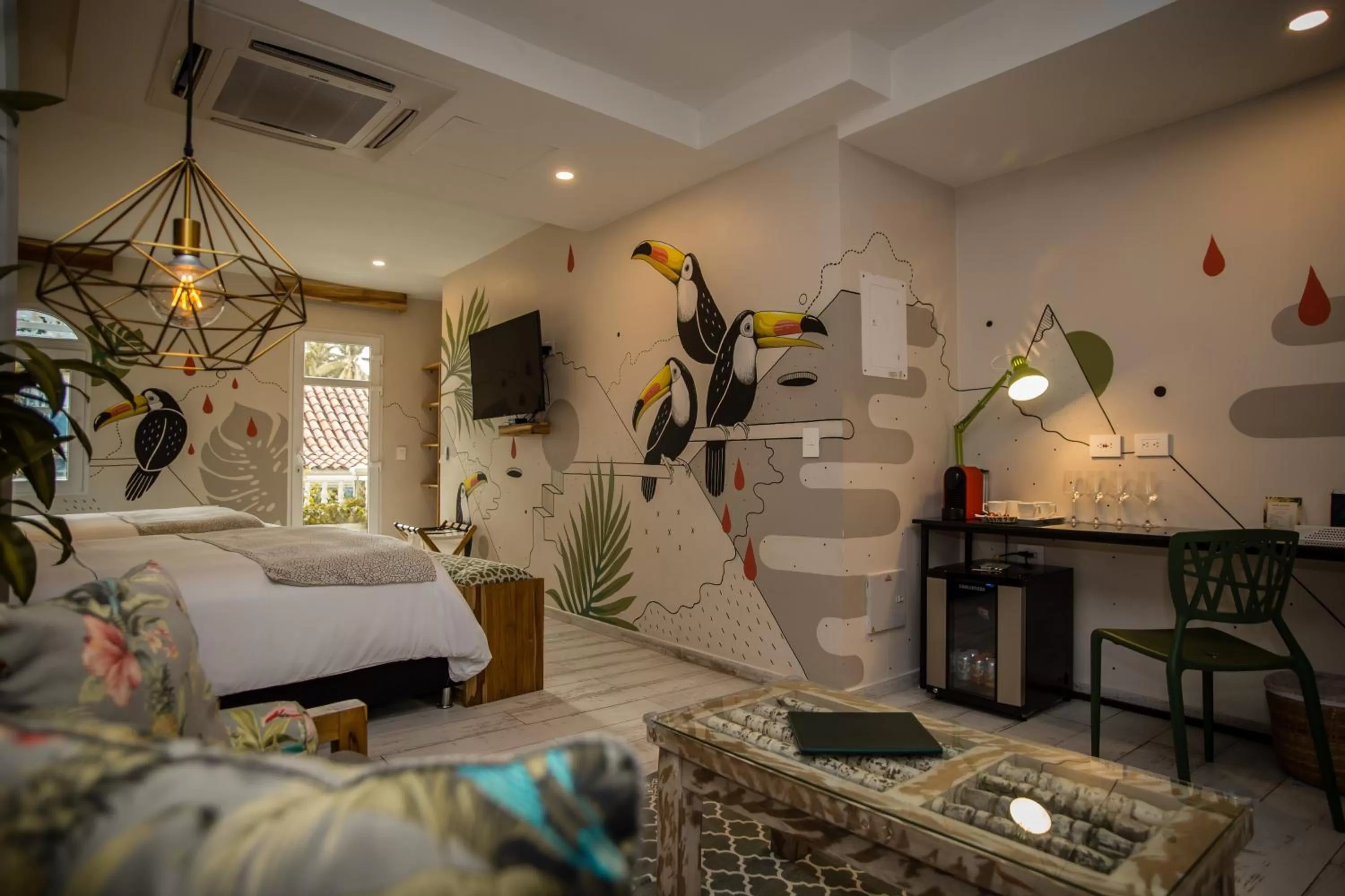 Photo of the whole room, Bed in Townhouse Boutique Hotel