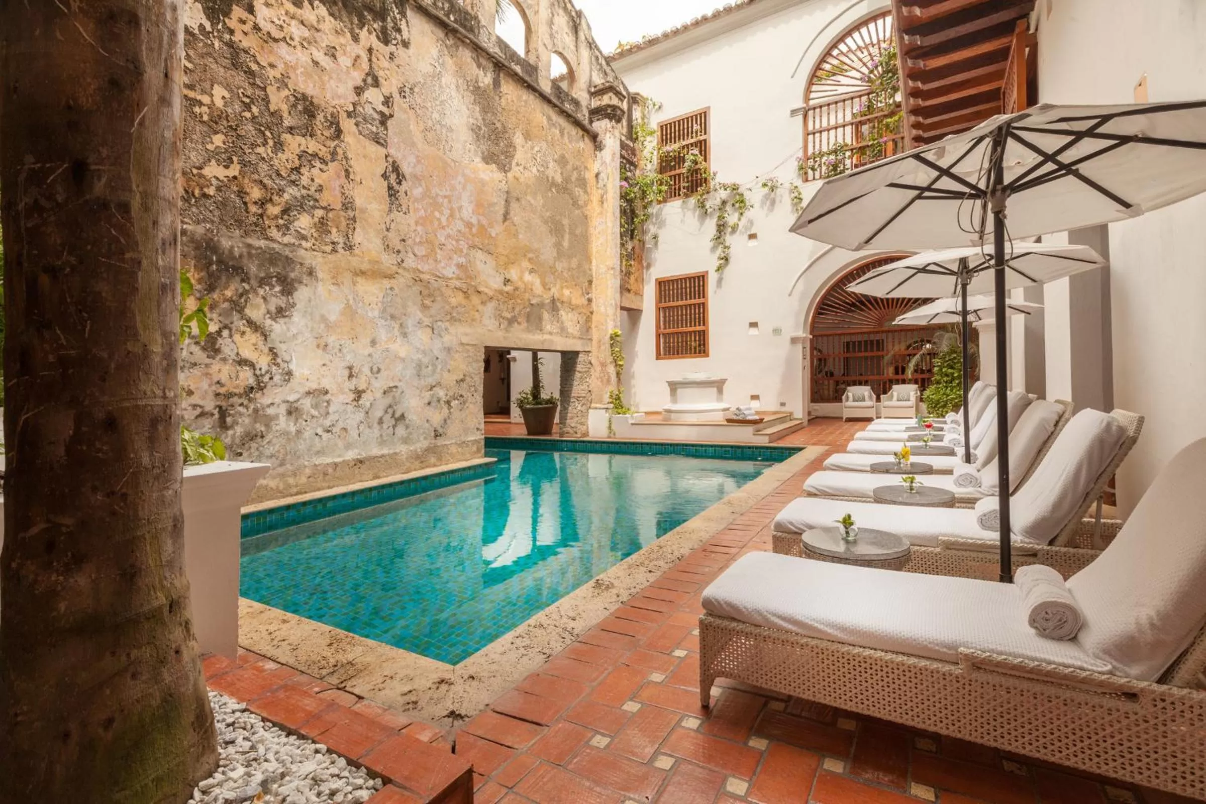 Swimming pool in Hotel Casa San Agustin
