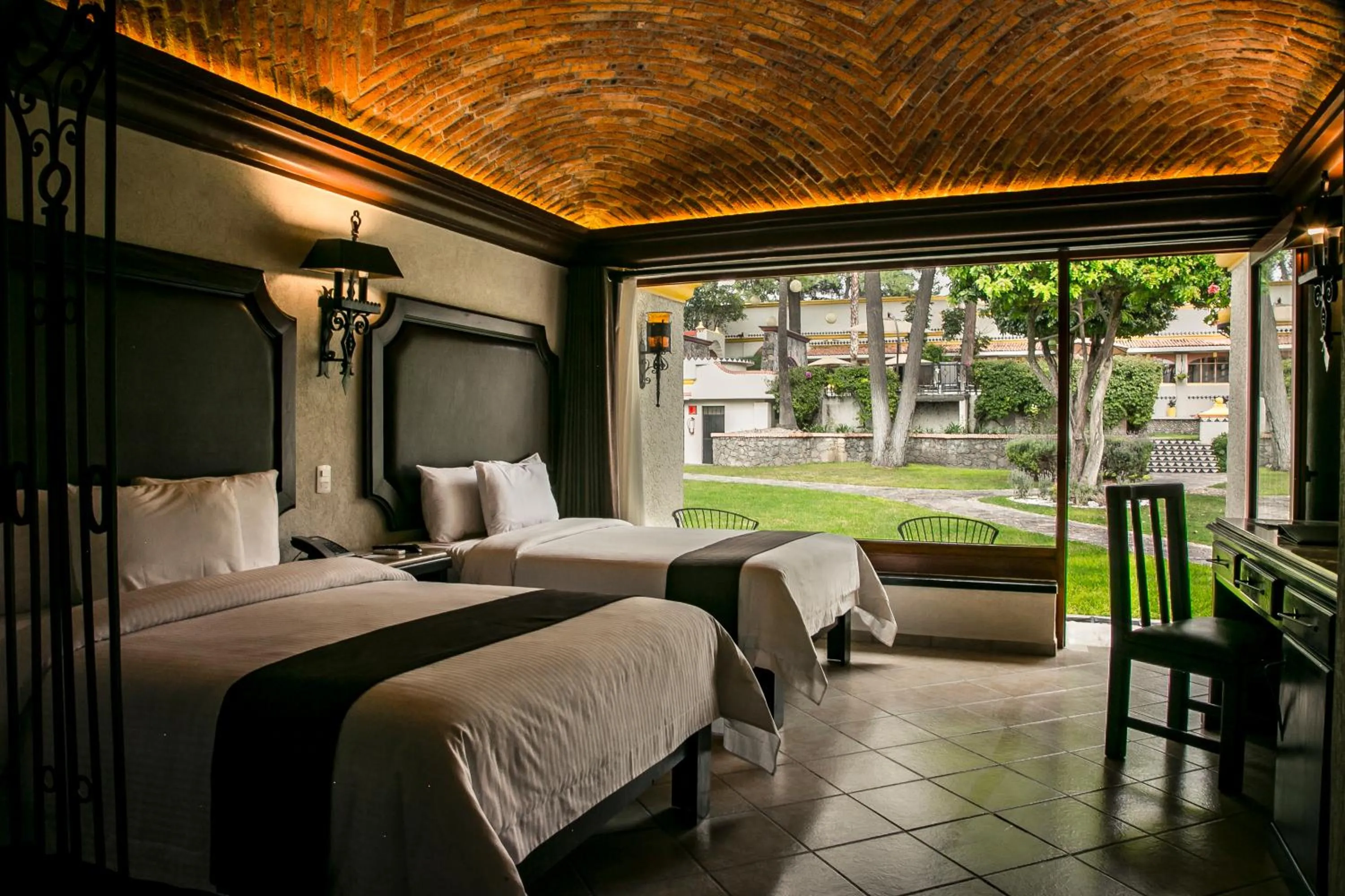 Photo of the whole room, Bed in Imperio De Angeles