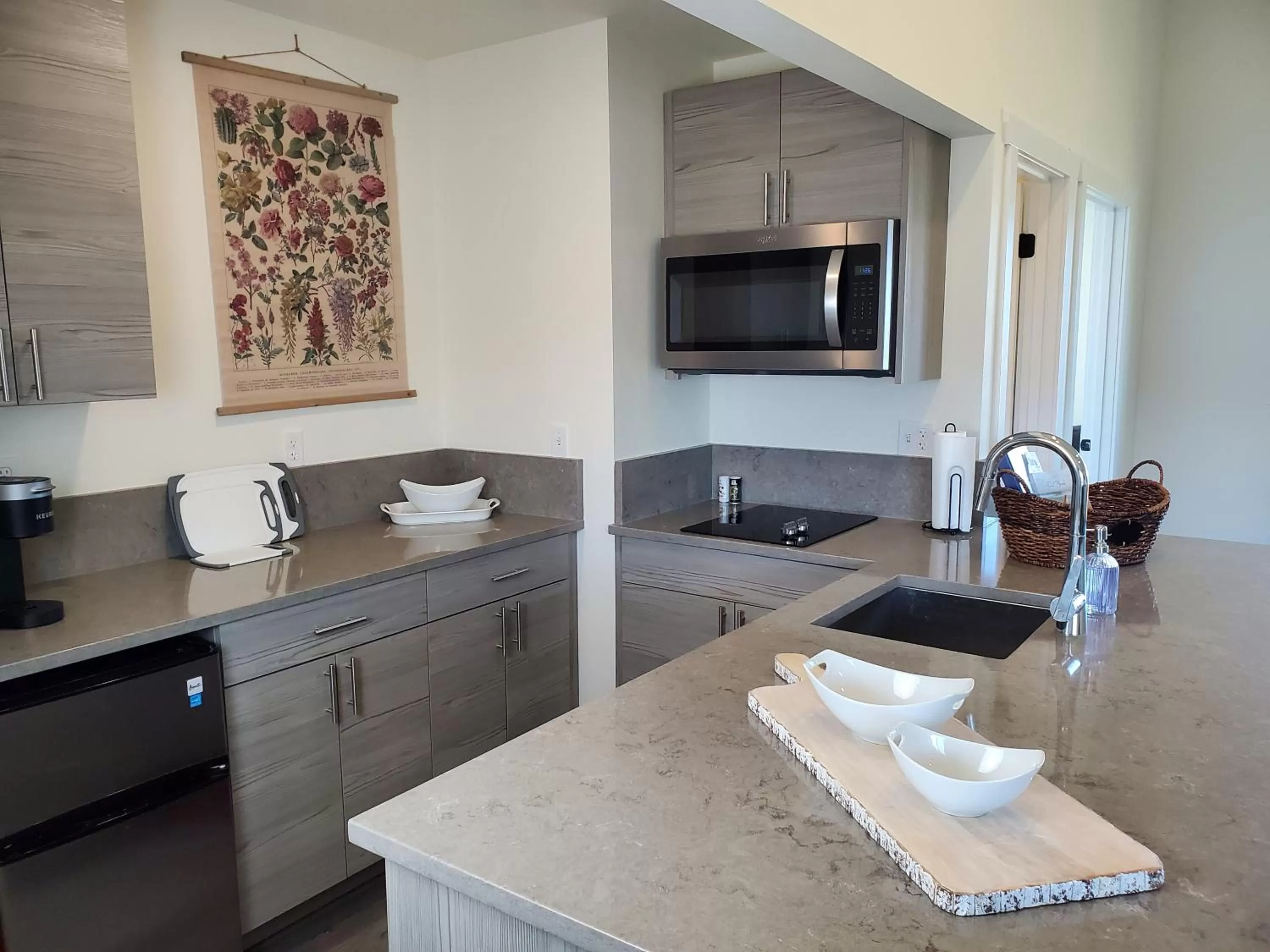 Coffee/tea facilities in Moonstone Beach Motel