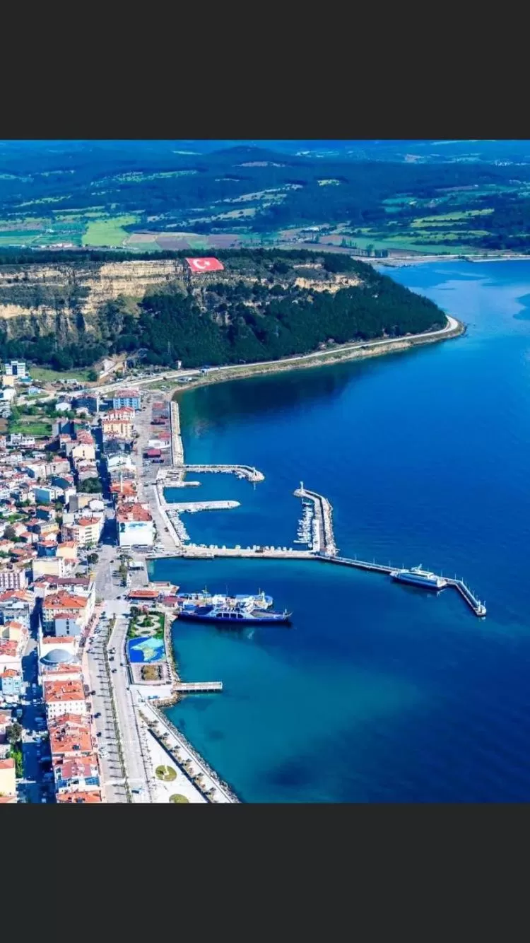 Nearby landmark in Hotel Crowded House