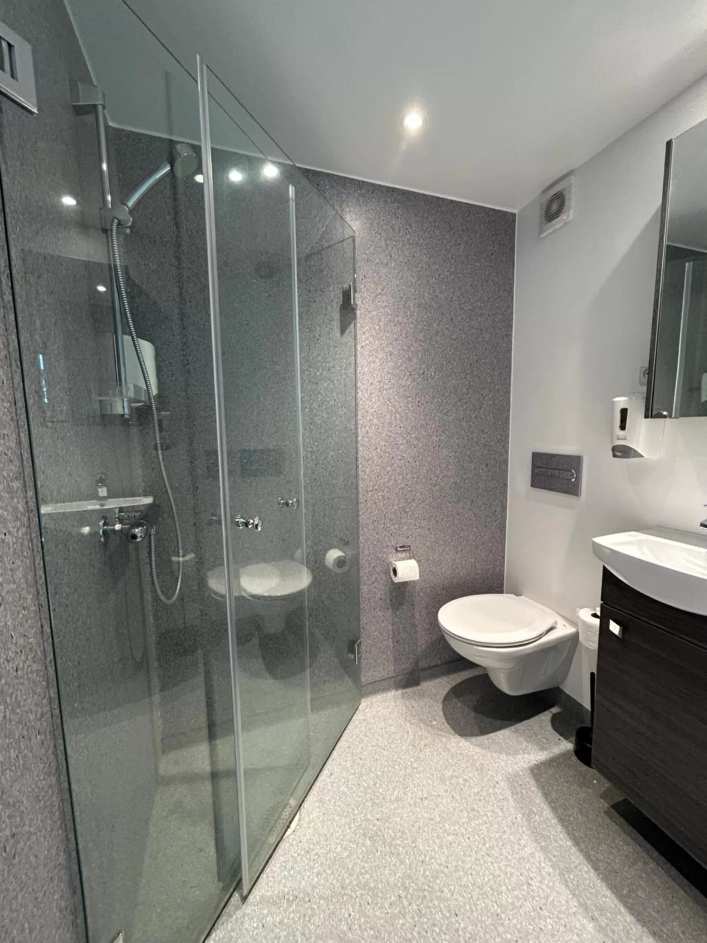 Bathroom in Stop'n Sleep Hotel