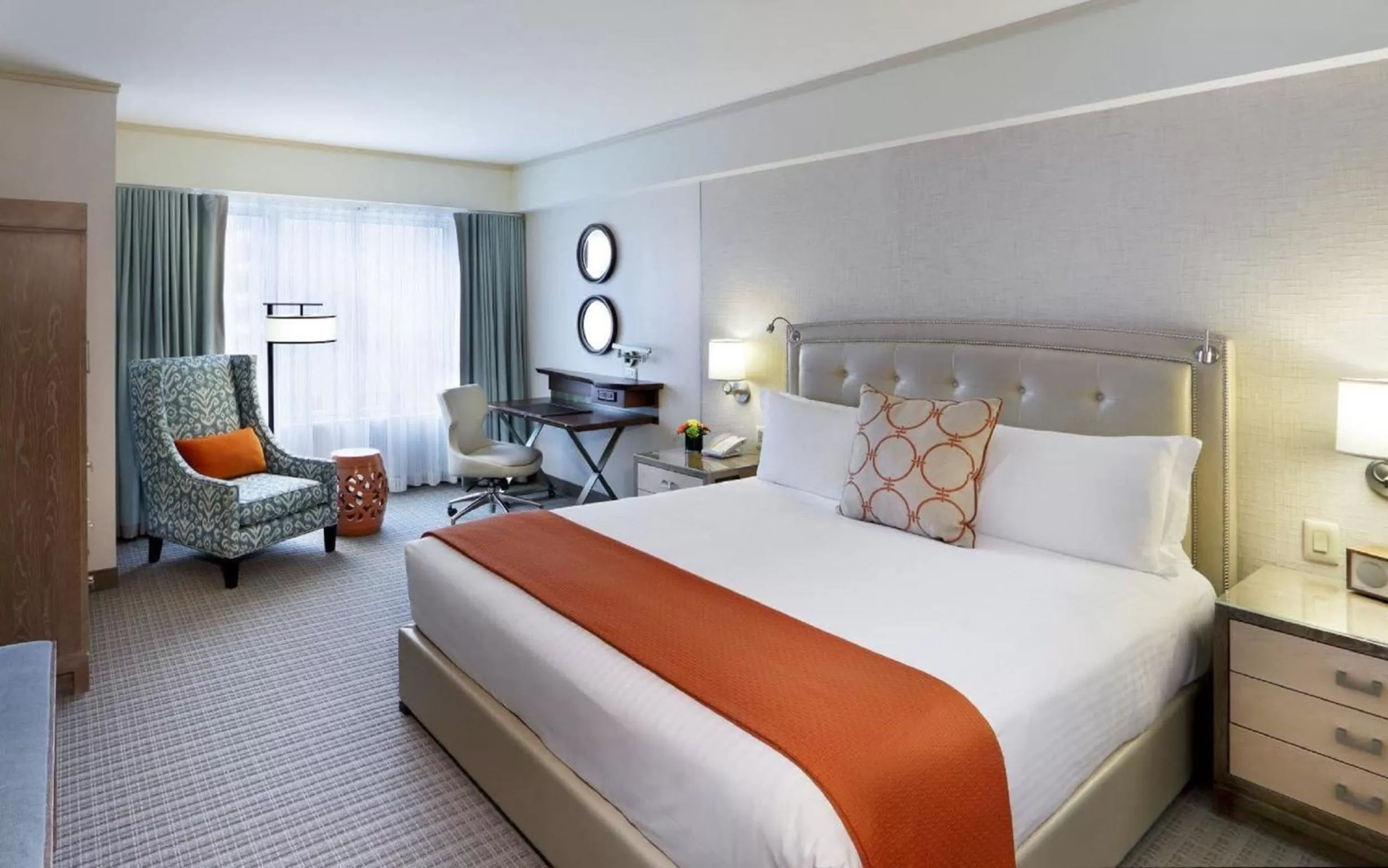 Photo of the whole room, Bed in Seaport Hotel® Boston