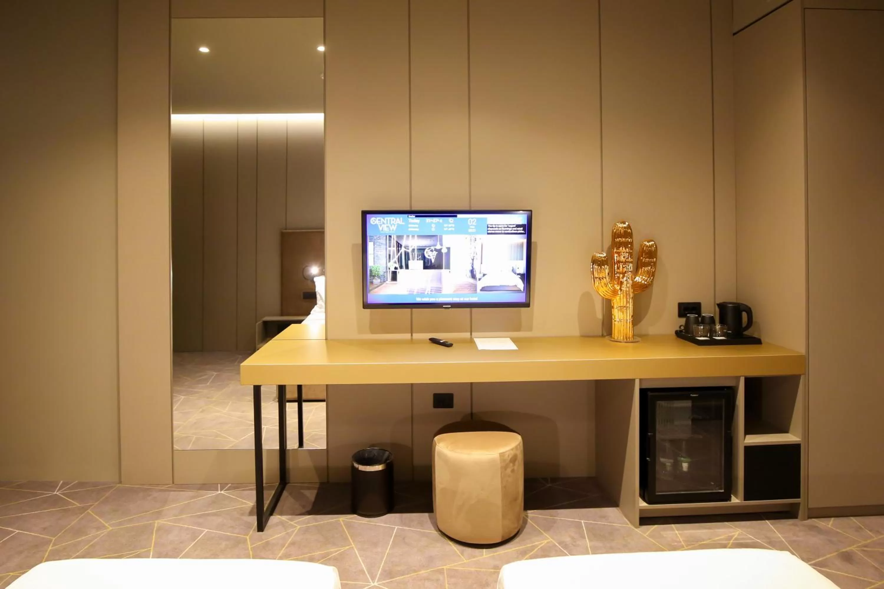 TV and multimedia in The Central View Boutique Hotel