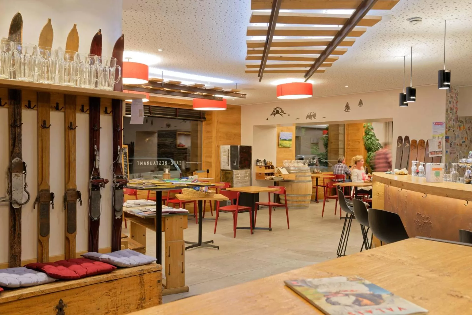 Restaurant/places to eat in Hôtel Terminus