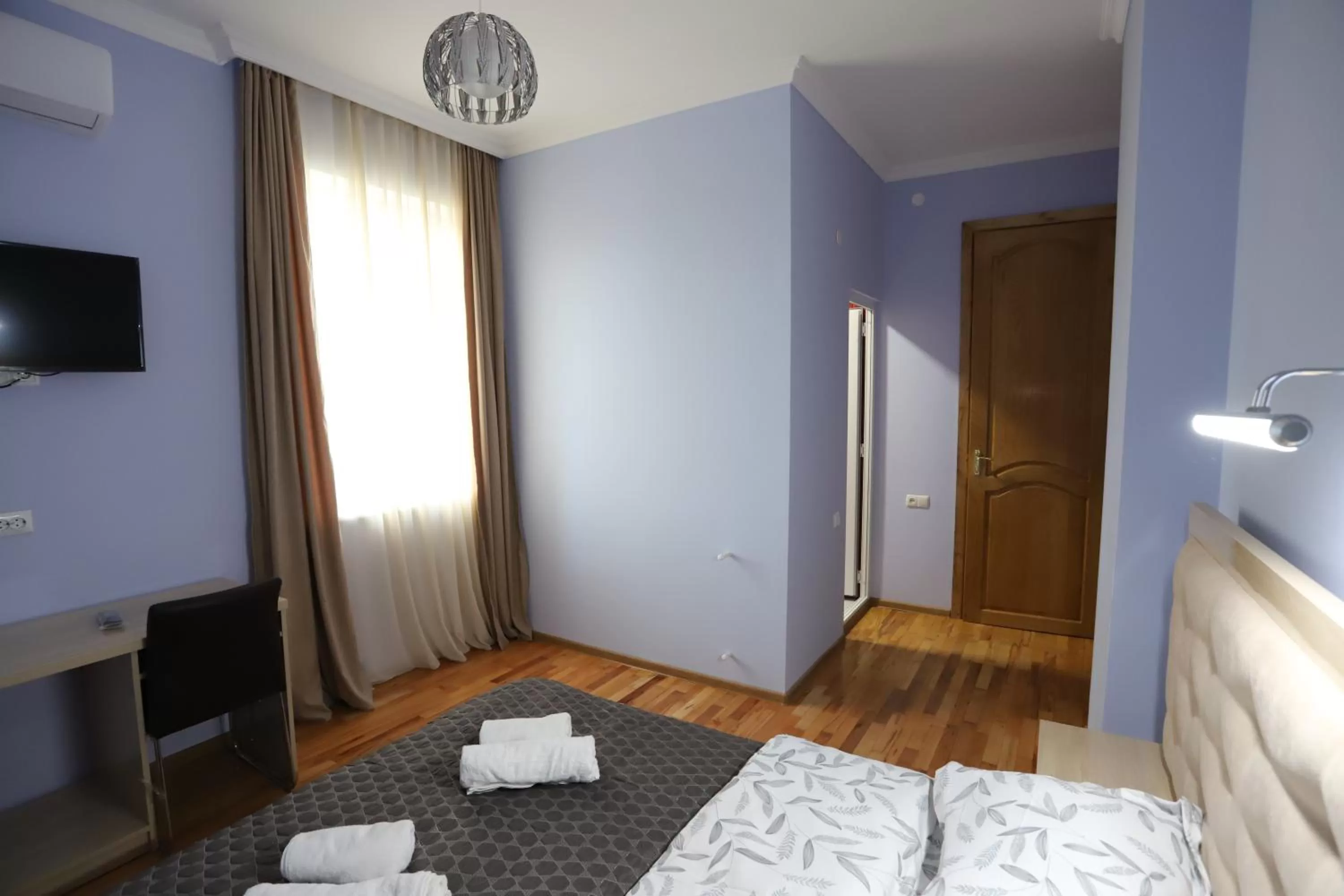 Bed in Hotel Hollywood