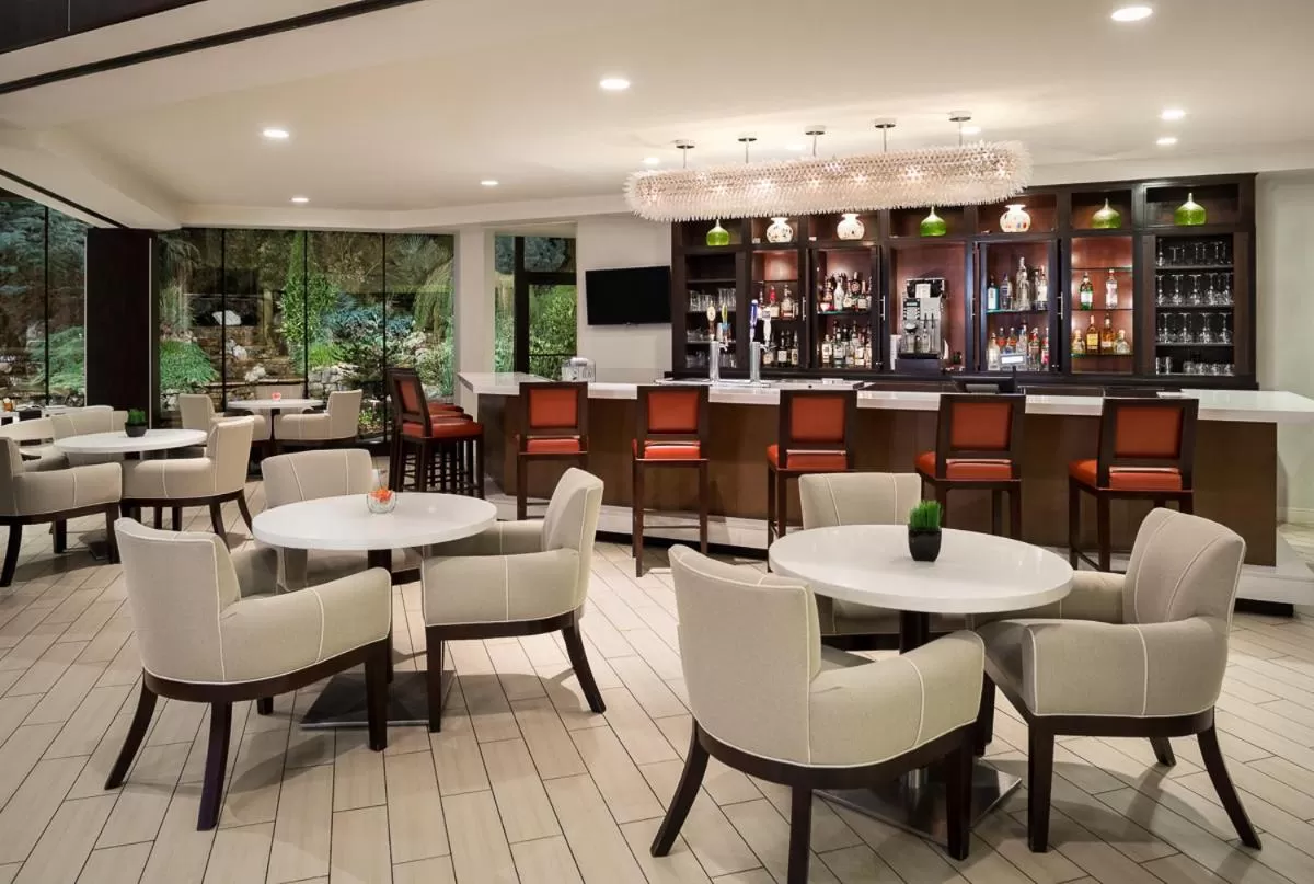 Restaurant/places to eat in Hyatt Regency Suites Atlanta Northwest