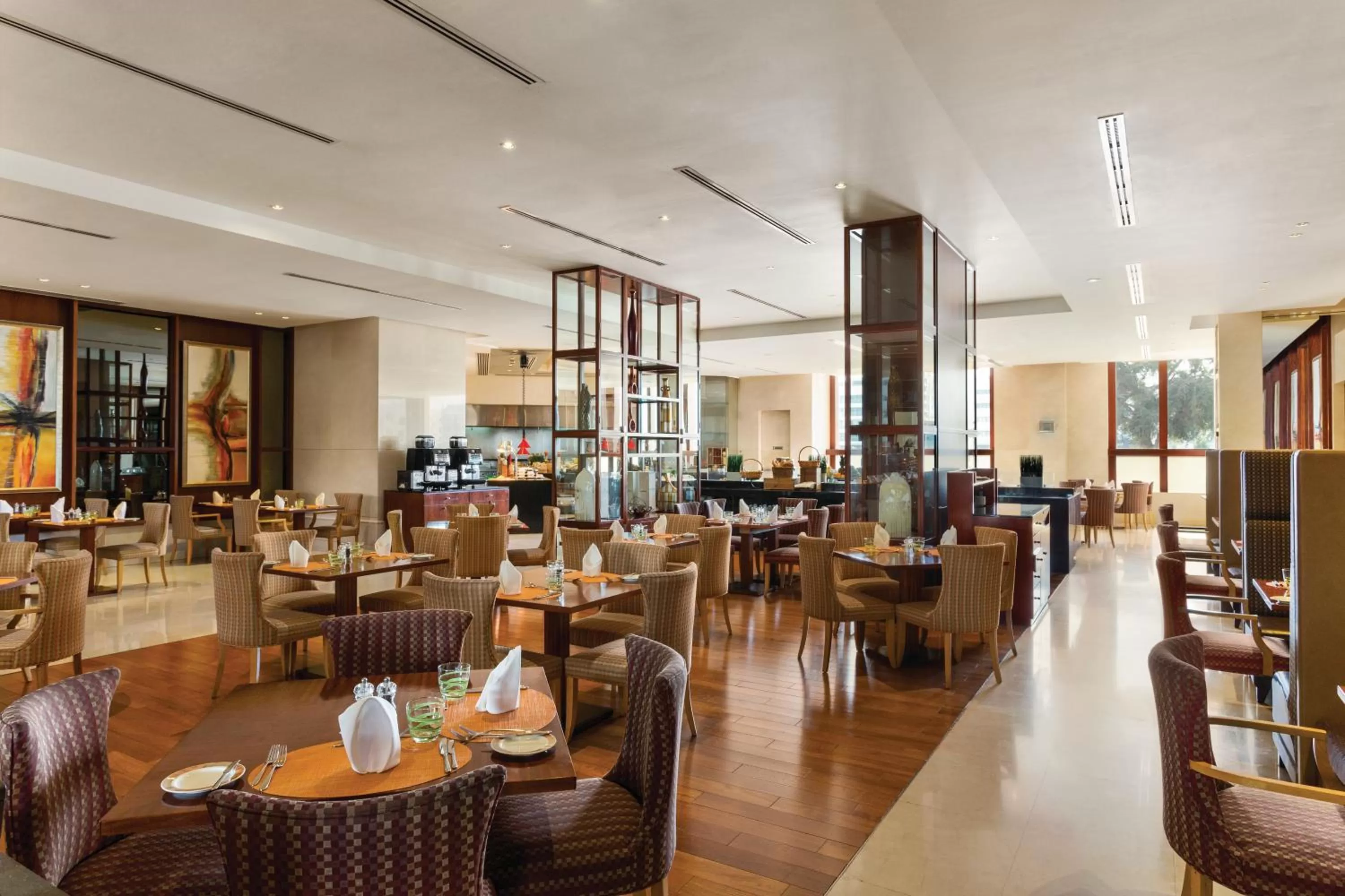 Restaurant/places to eat in Crowne Plaza - Dubai Jumeirah by IHG