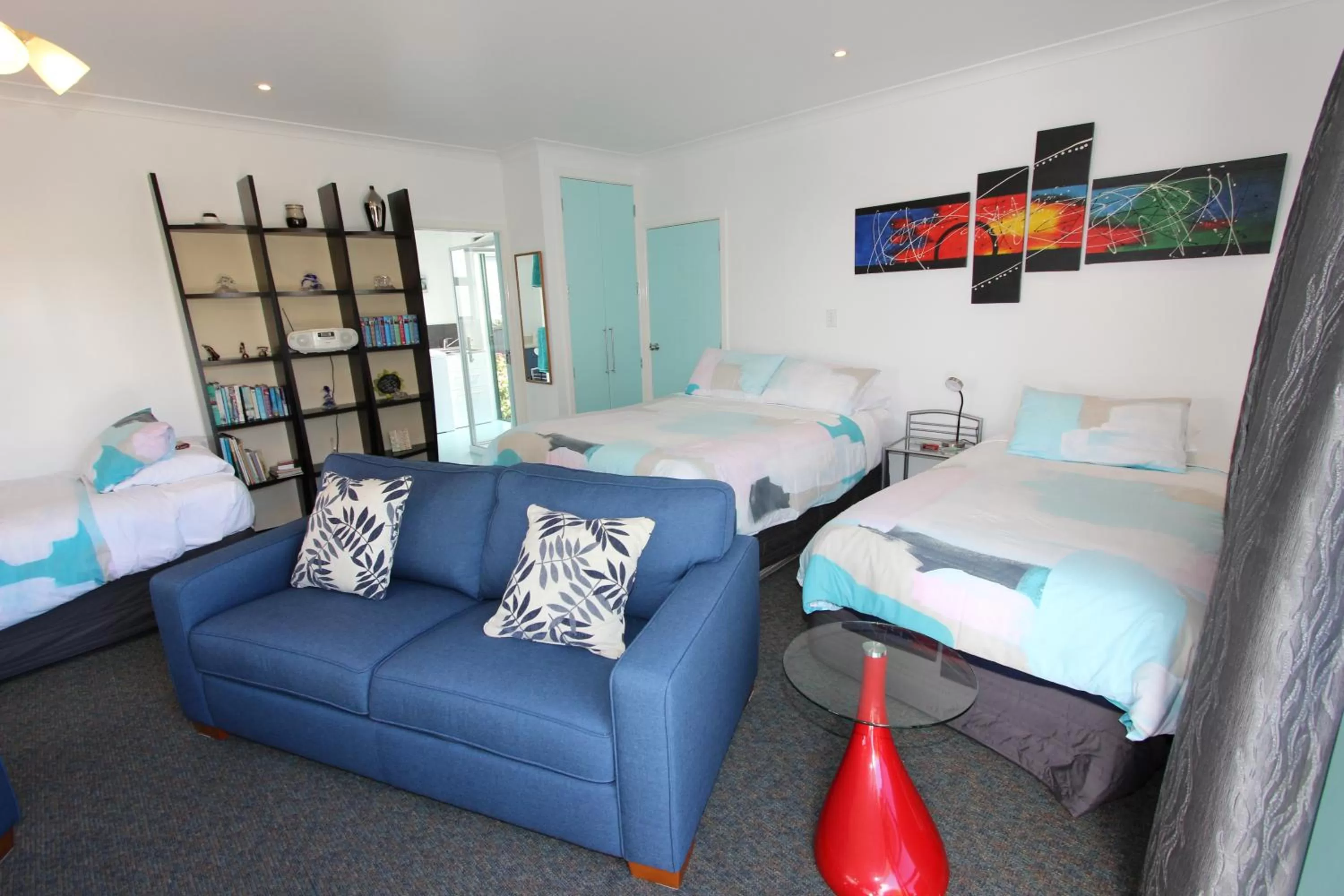 Bed in EMotel Napier