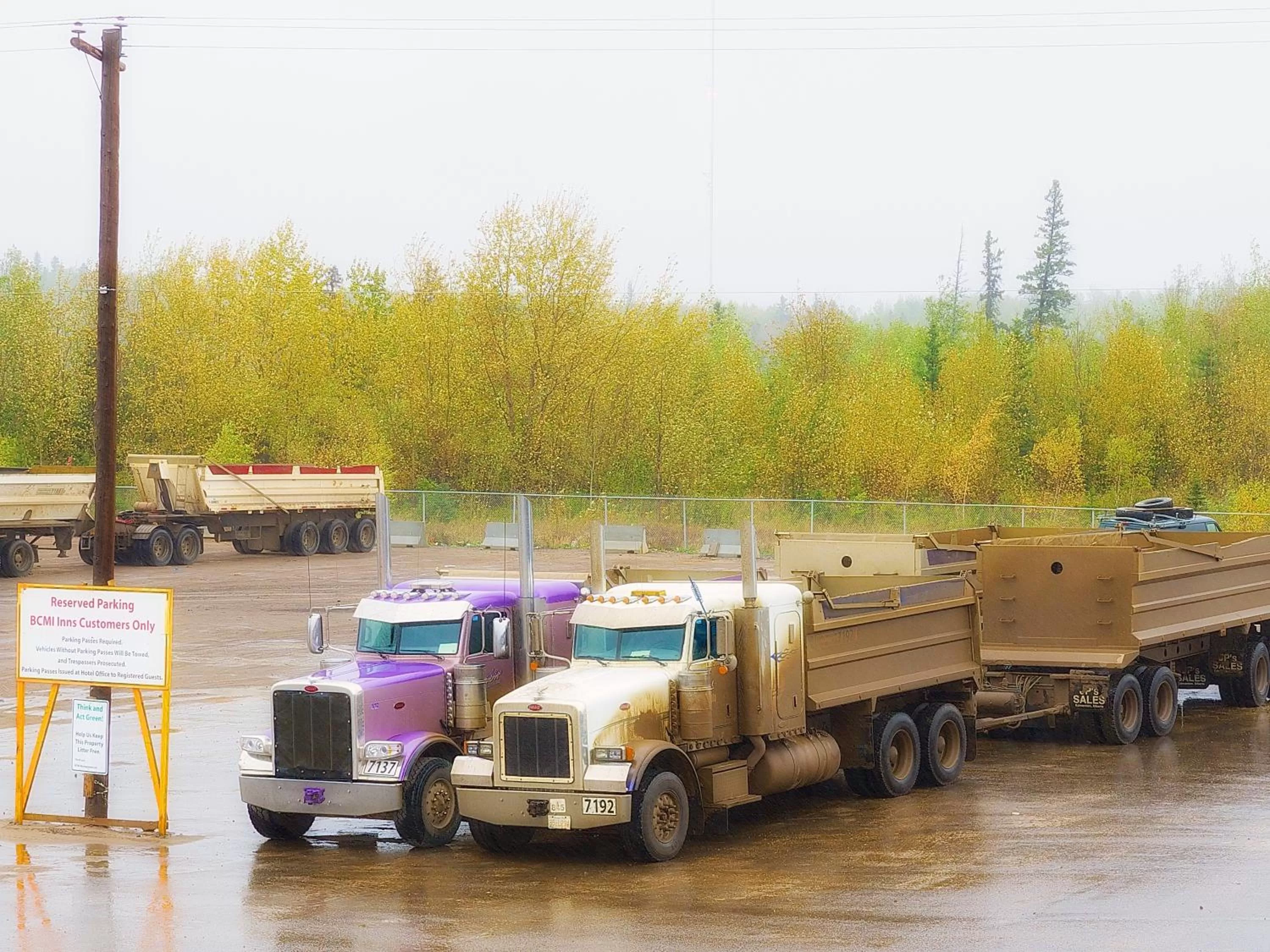 Day in BCMInns - Fort McMurray - Rusty's