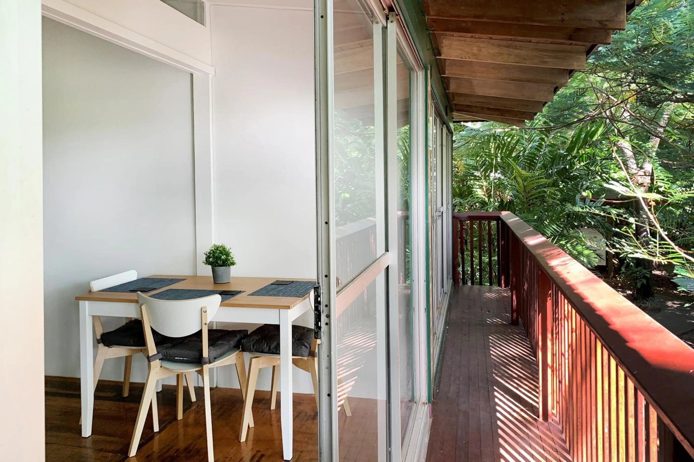 Balcony/Terrace in Airlie Beach Magnums - Adults Only