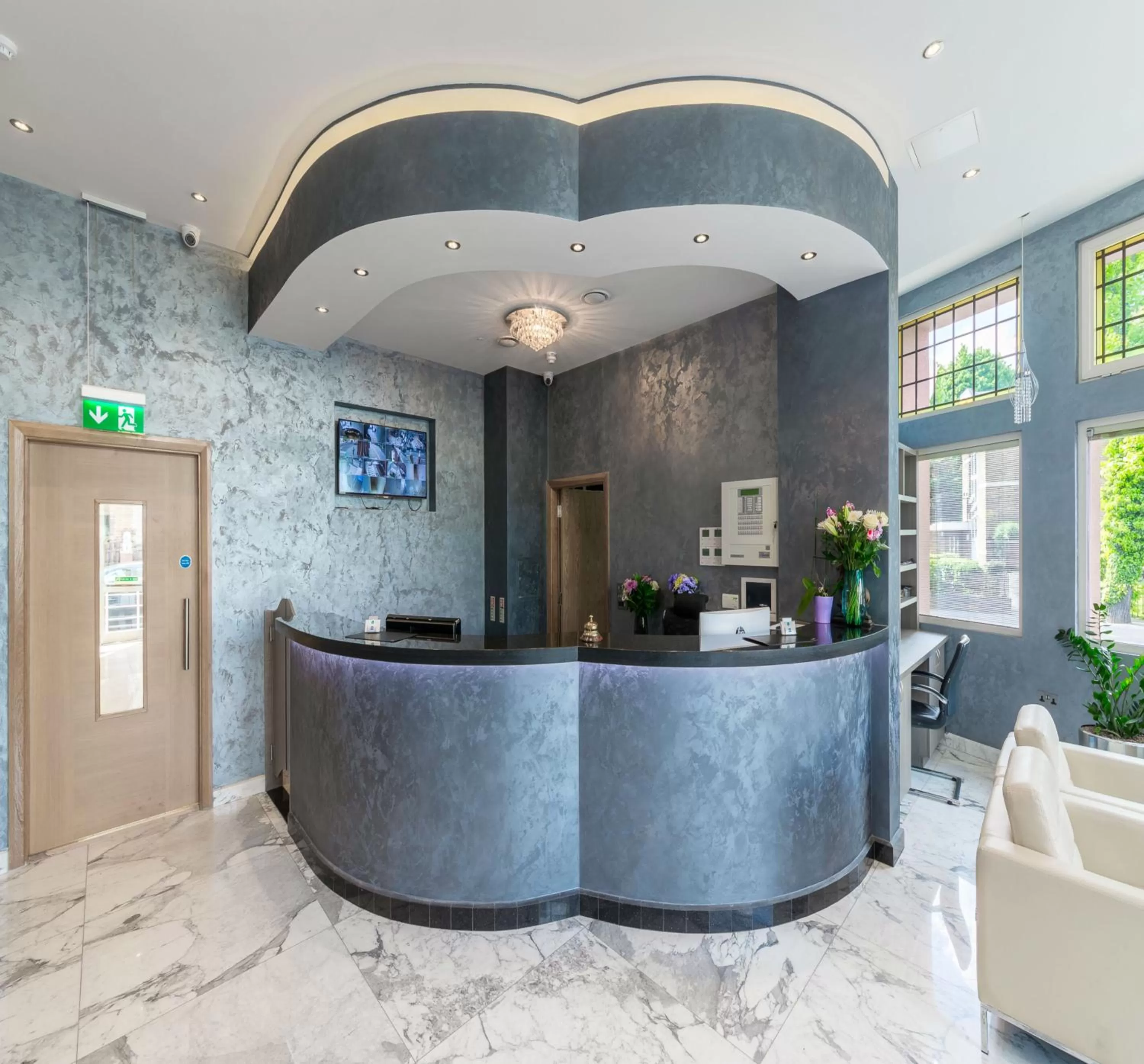 Day in The Lion & Key Hotel