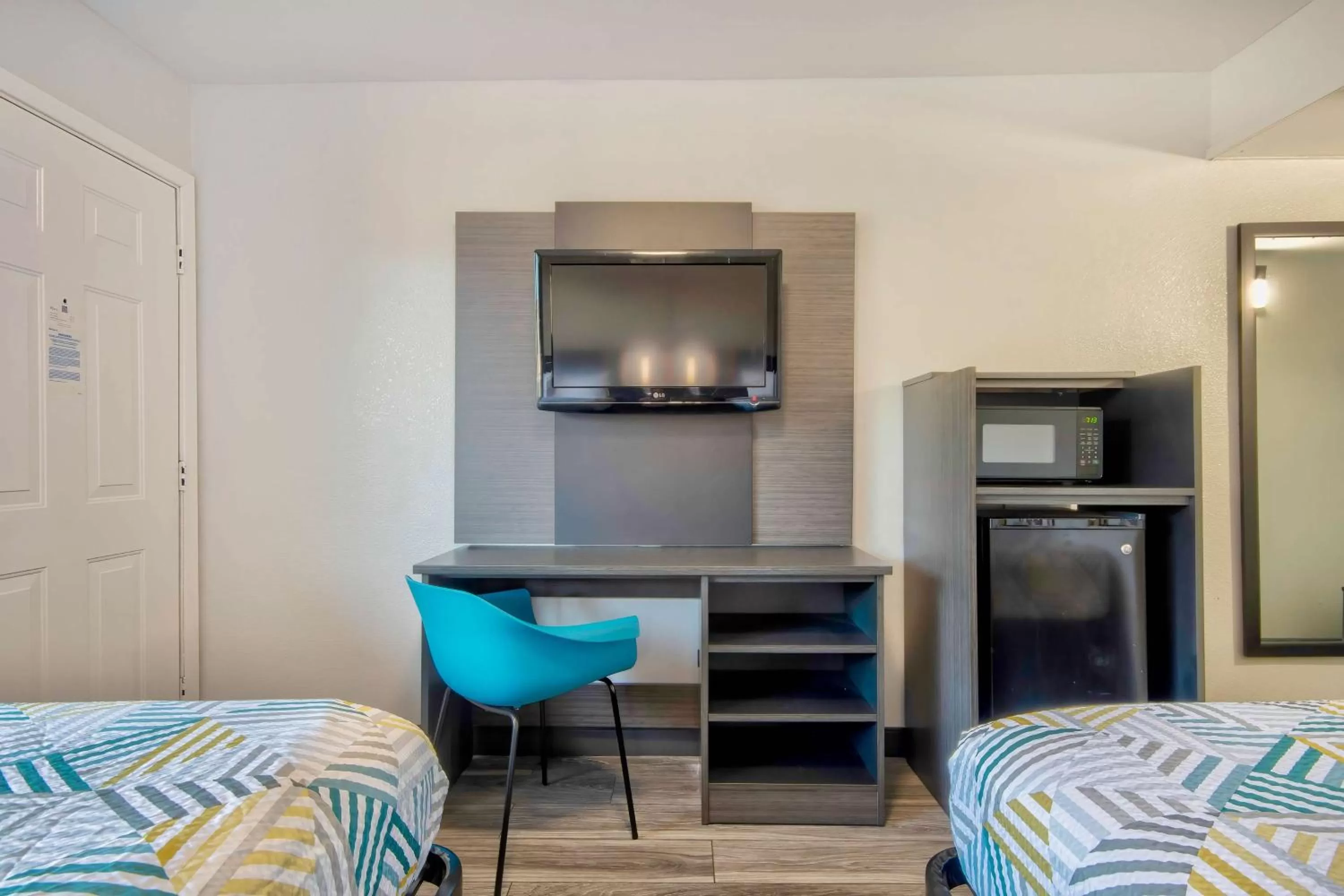 Bedroom, Bed in Motel 6-Russellville, AR