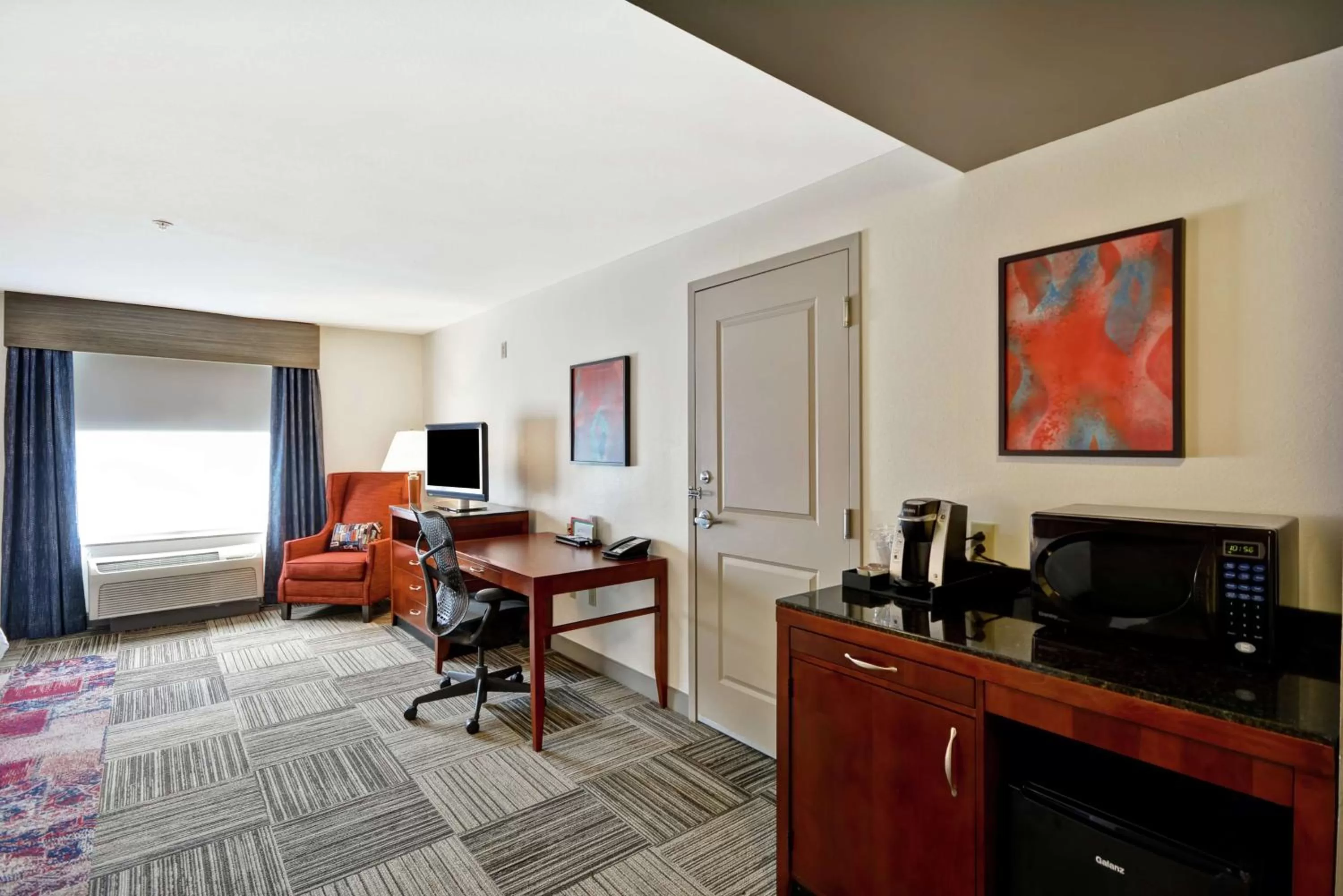 Bedroom in Hilton Garden Inn Gulfport - Biloxi Airport