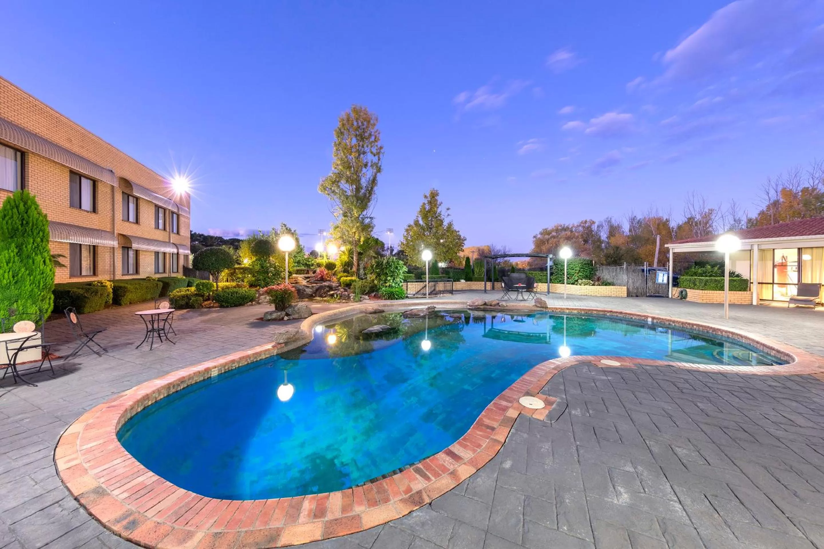 Swimming pool in Garden City Hotel, Best Western Signature Collection