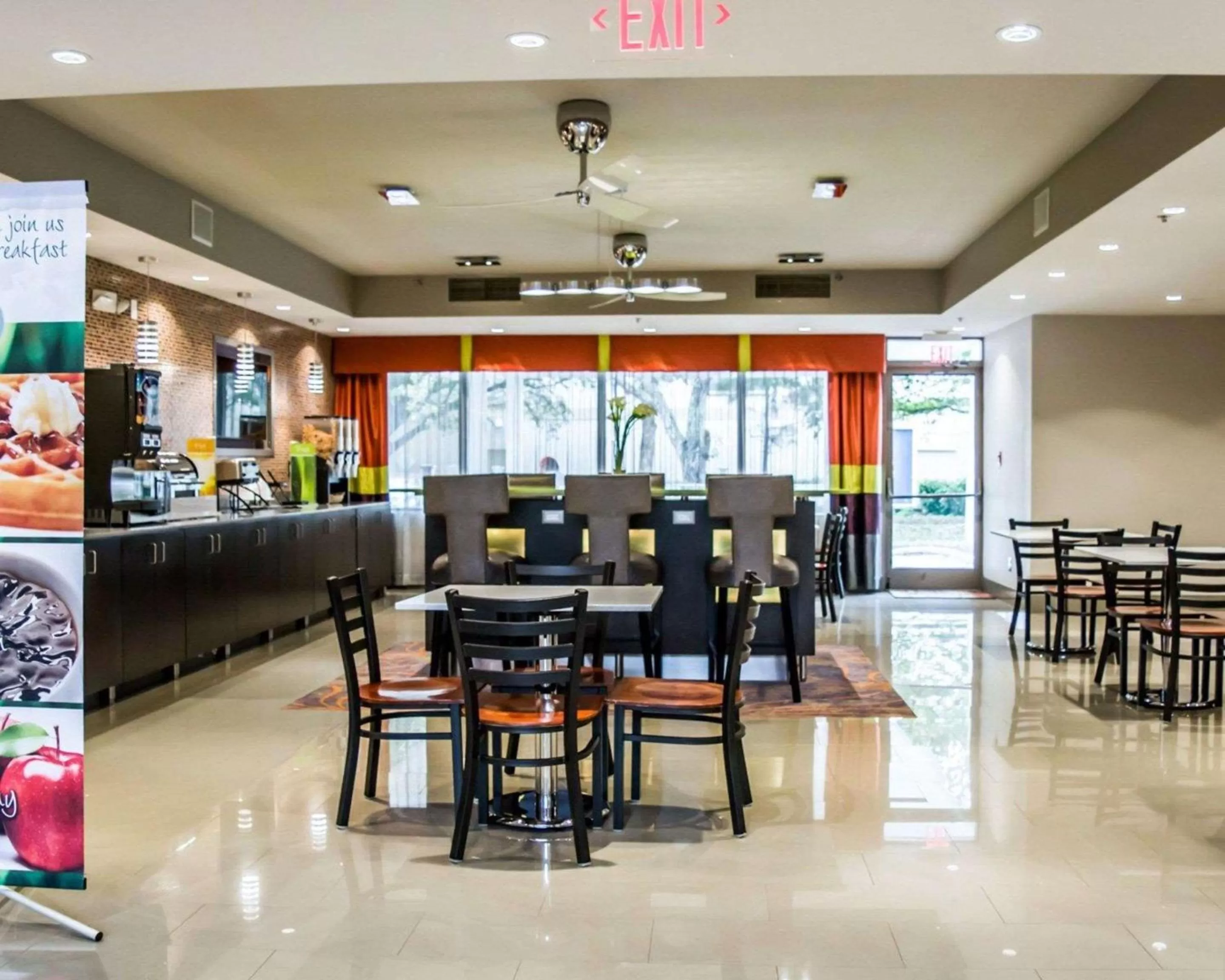 Restaurant/places to eat in Quality Suites Fort Myers I-75