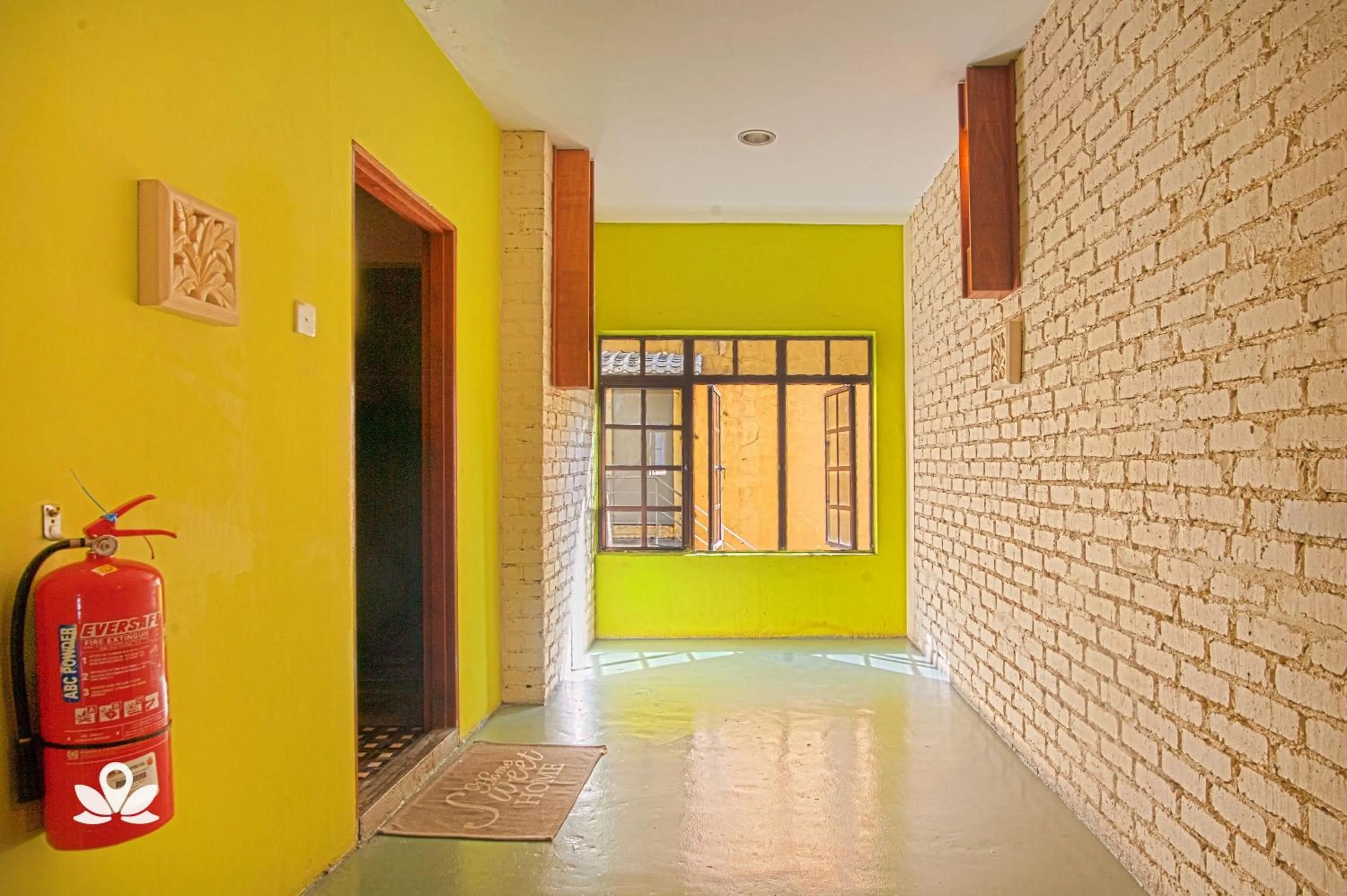 Facade/entrance in The Explorers Guesthouse and Hostel