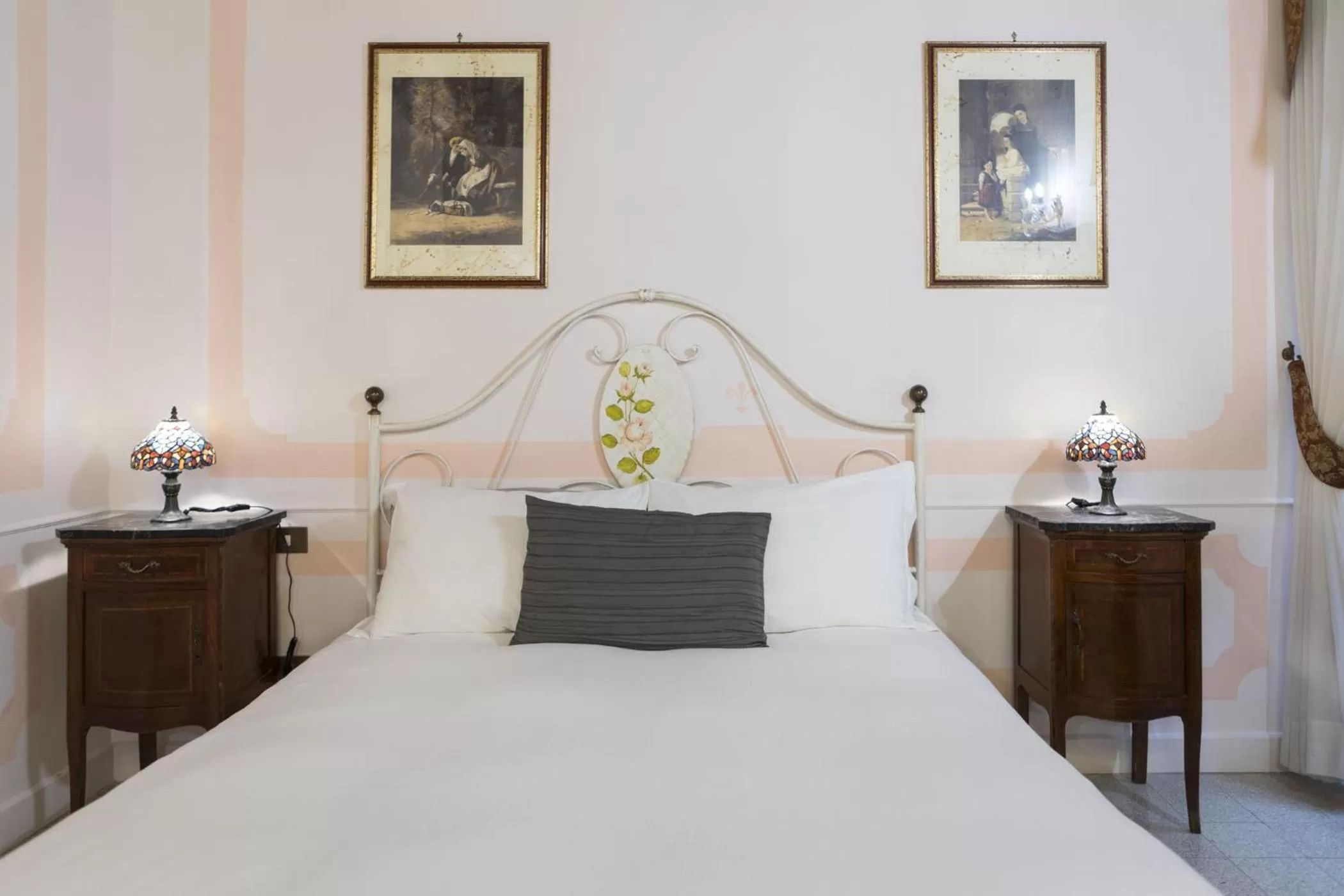 Bed in La Maison Dell'Orologio