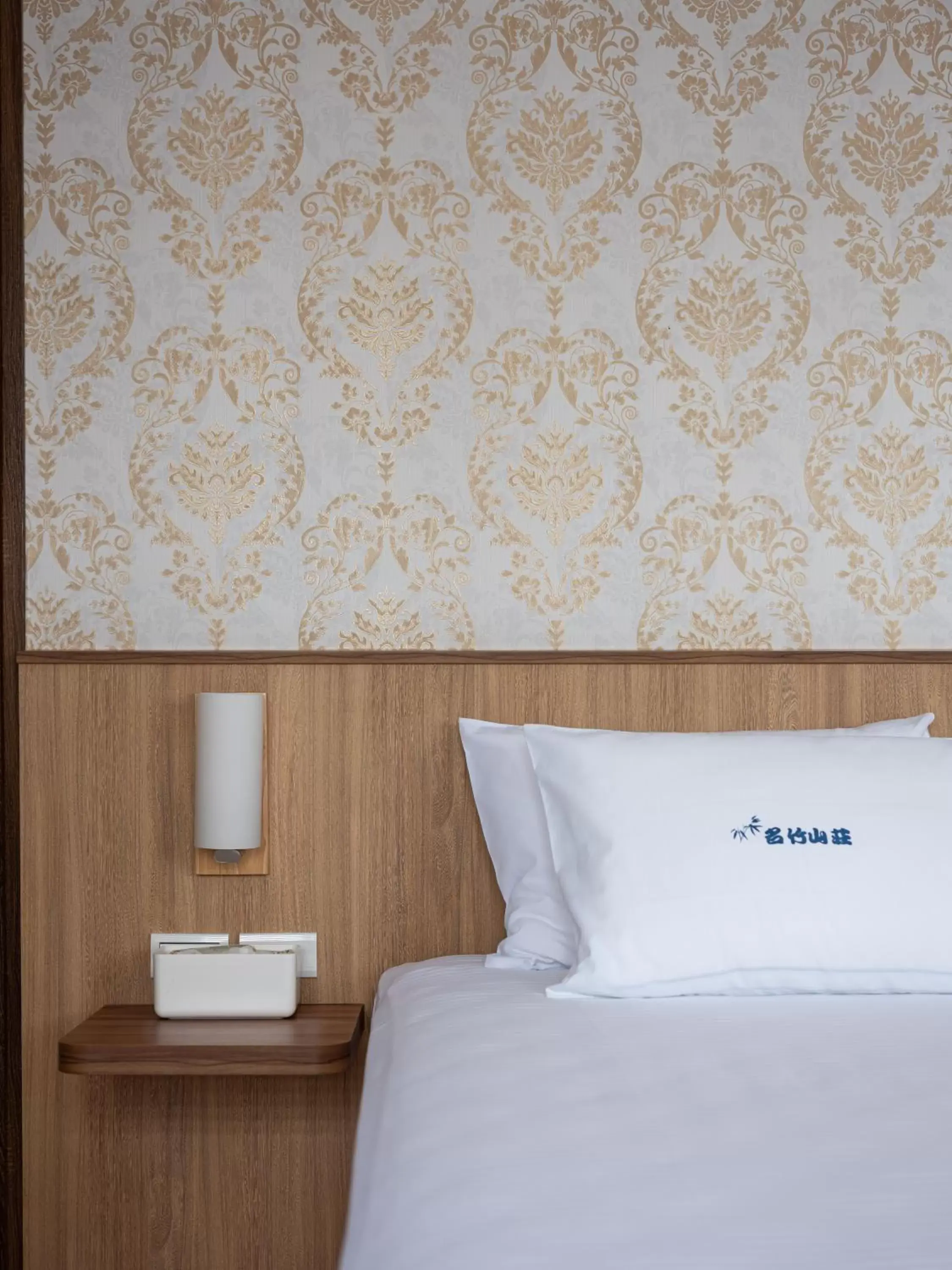 Quadruple Room in 名竹旅社 Minzu Hotel Quadruple Room in 名竹旅社 Minzu Hotel