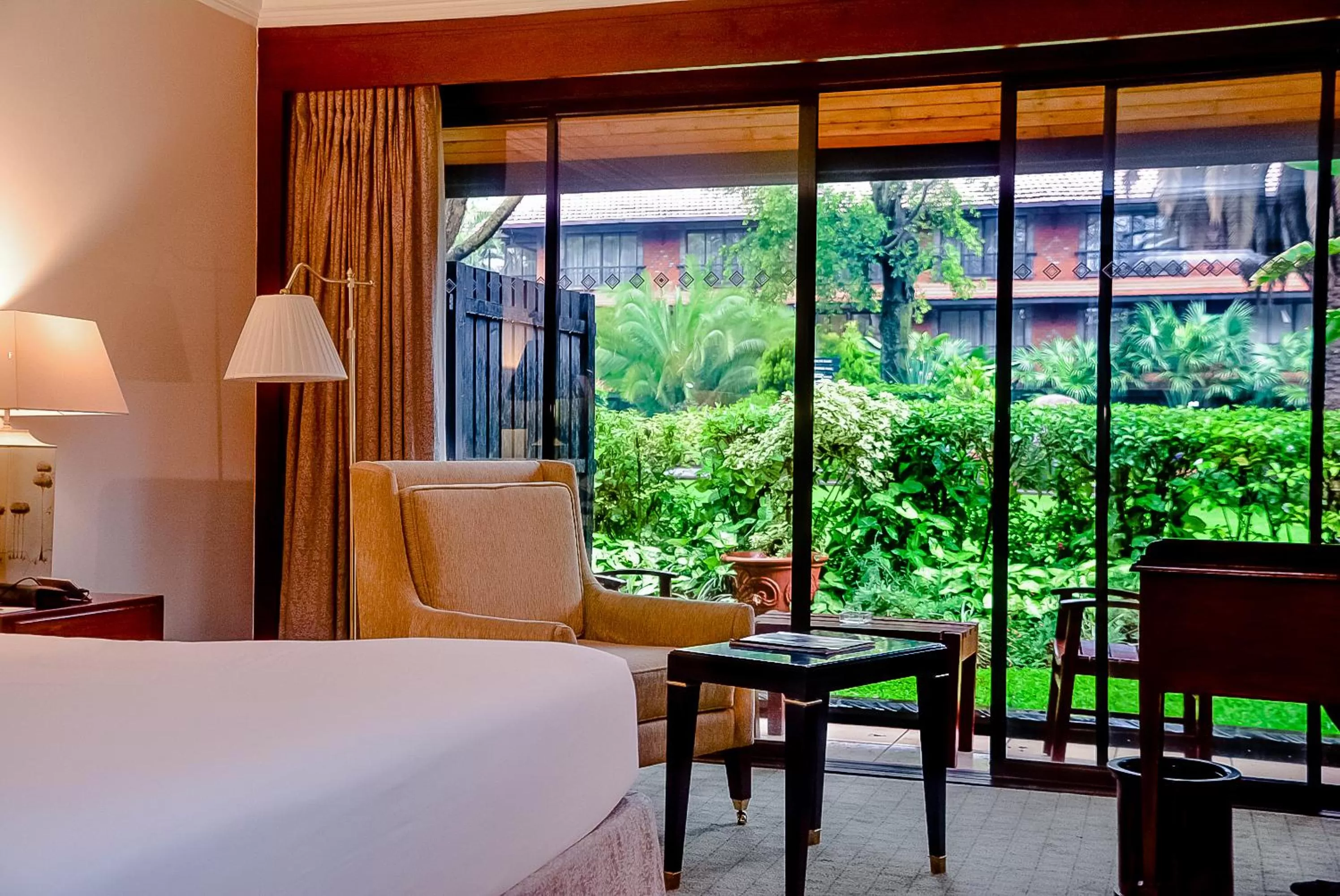 Photo of the whole room, Bed in Fairmont The Norfolk