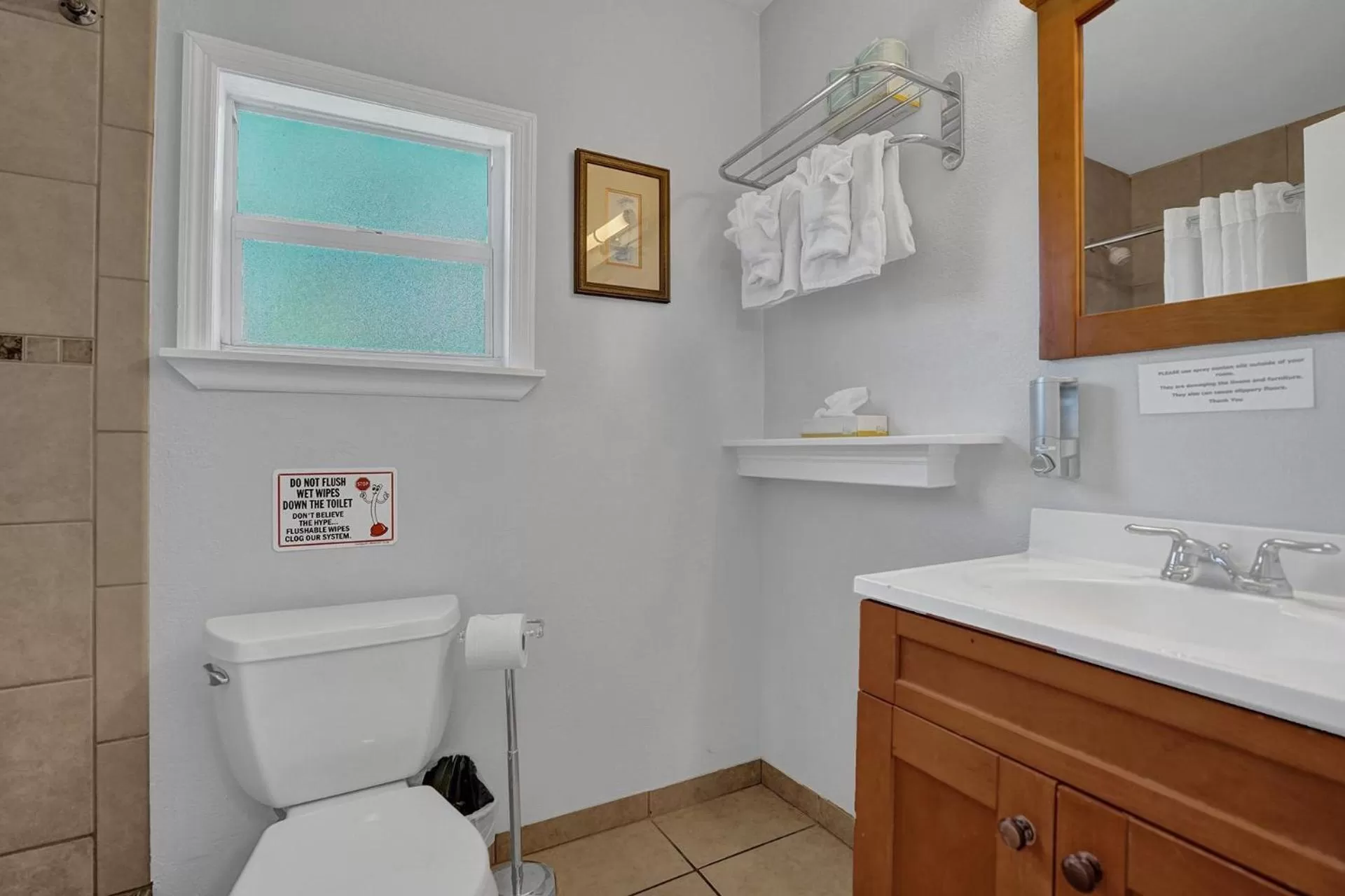 Bathroom in The Worthington Resorts - Clothing Optional - Men Only - Solo hombres