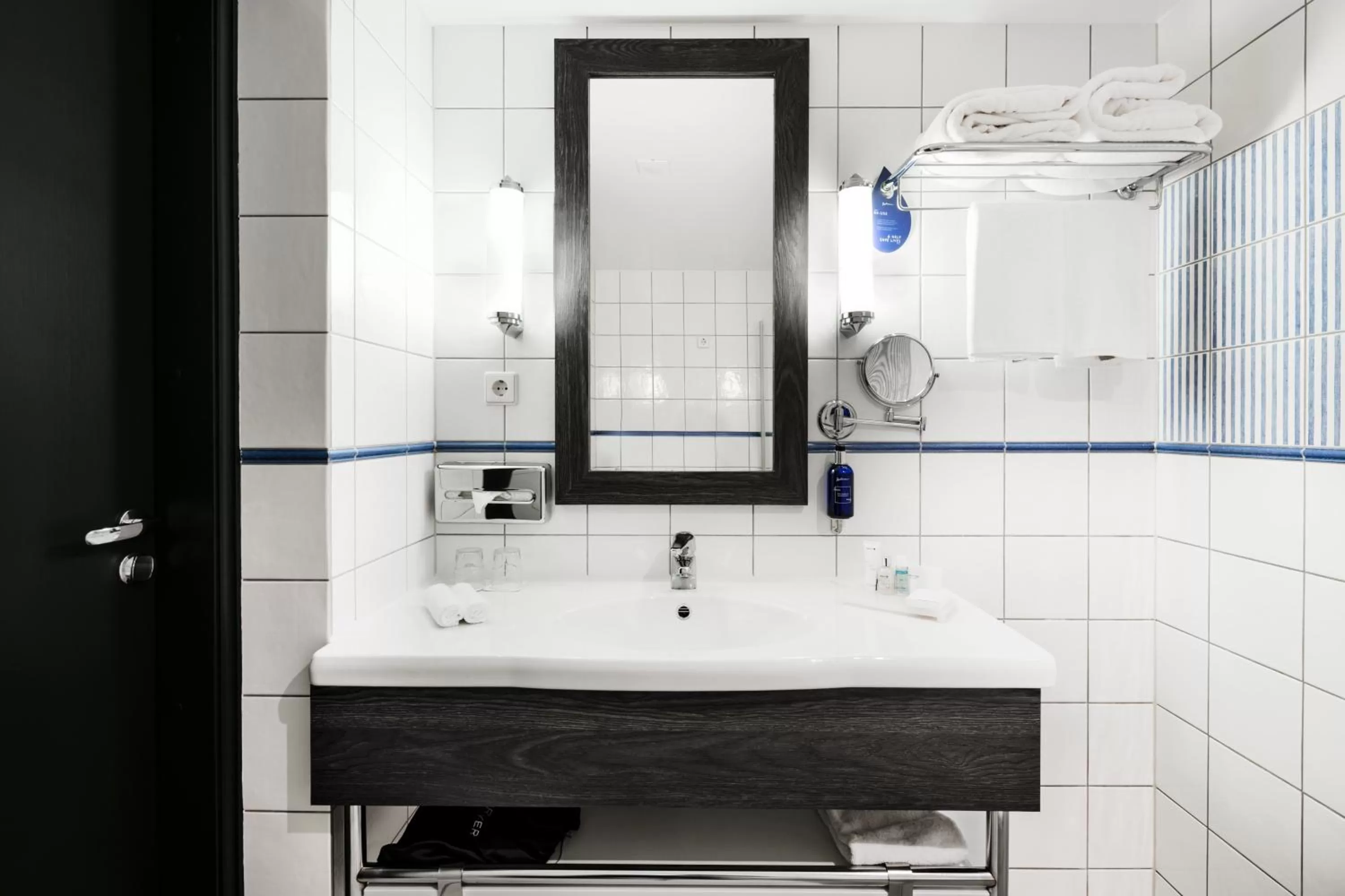 Bathroom in MERCURE KLAIPEDA CITY HOTEL, Meetings, Events, Restaurant & Bar - Accor Group, Pet Stay FREE