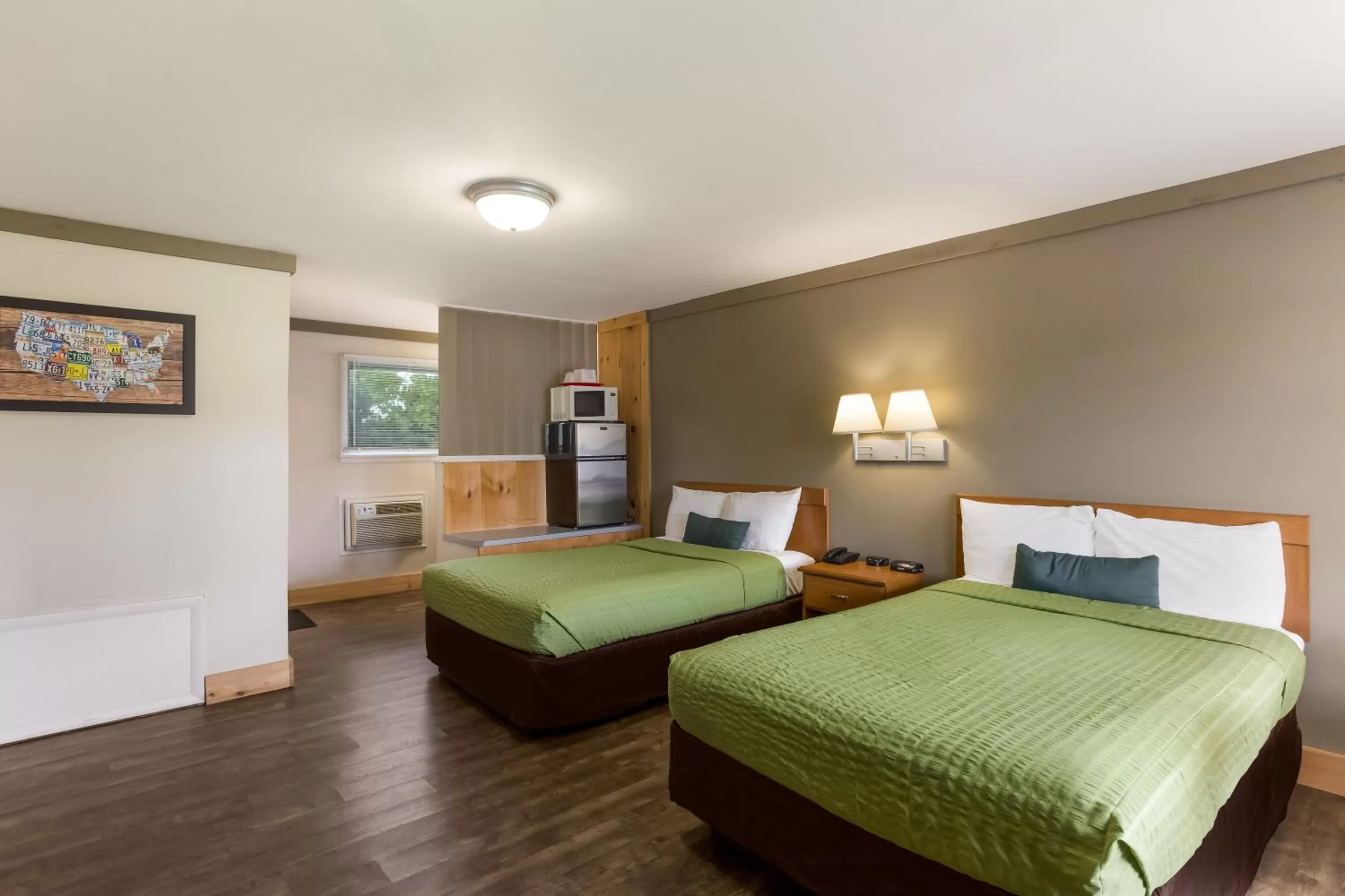 Photo of the whole room, Bed in Malone Inn