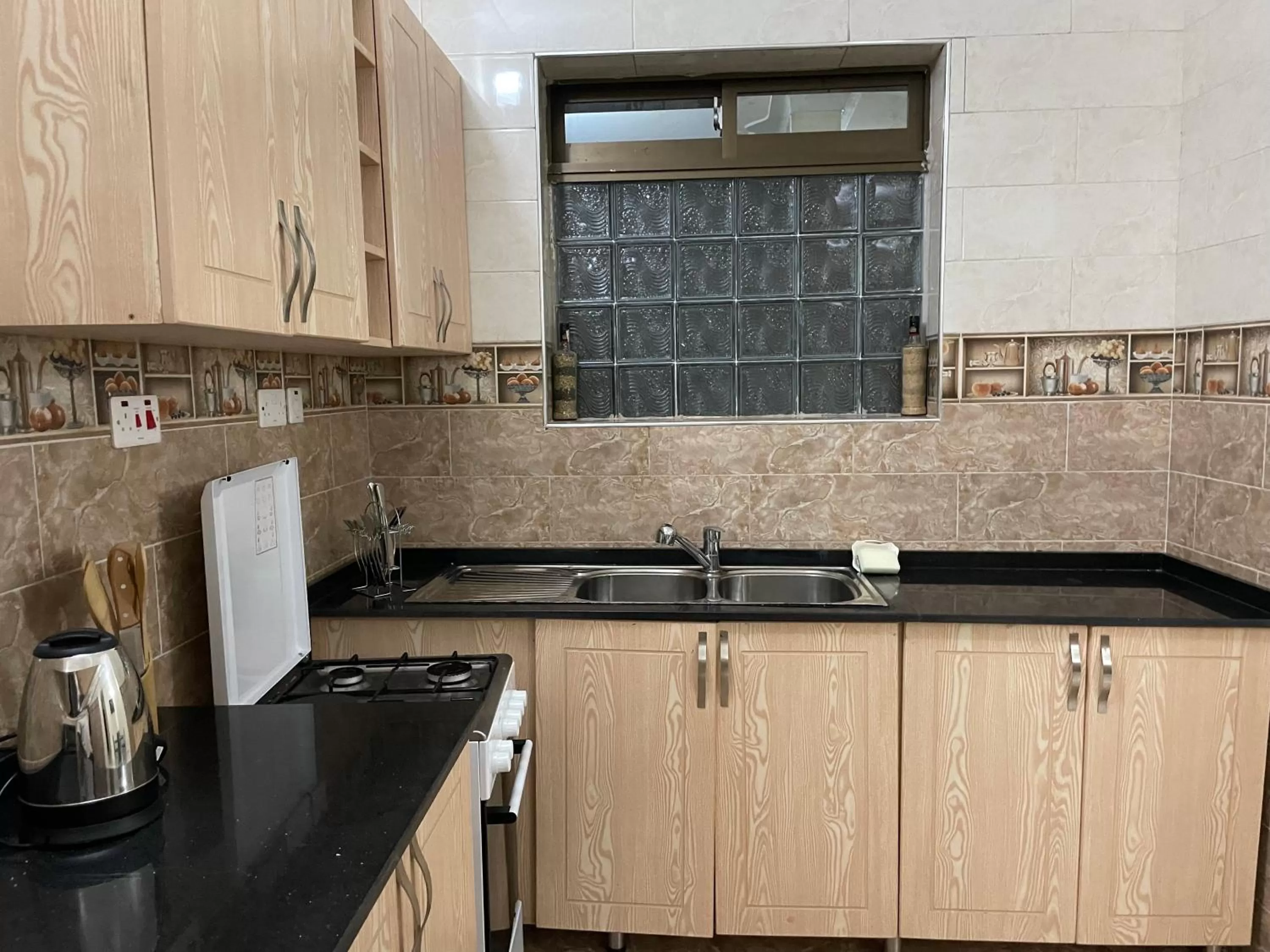Kitchen or kitchenette, Kitchen/Kitchenette in Jaffa Suites