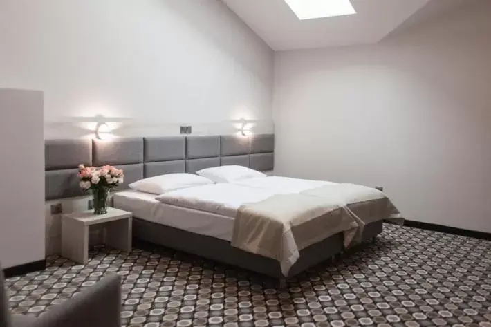 Superior Double Room in Hotel Restauracja Piwnica Rycerska Superior Double Room in Hotel Restauracja Piwnica Rycerska