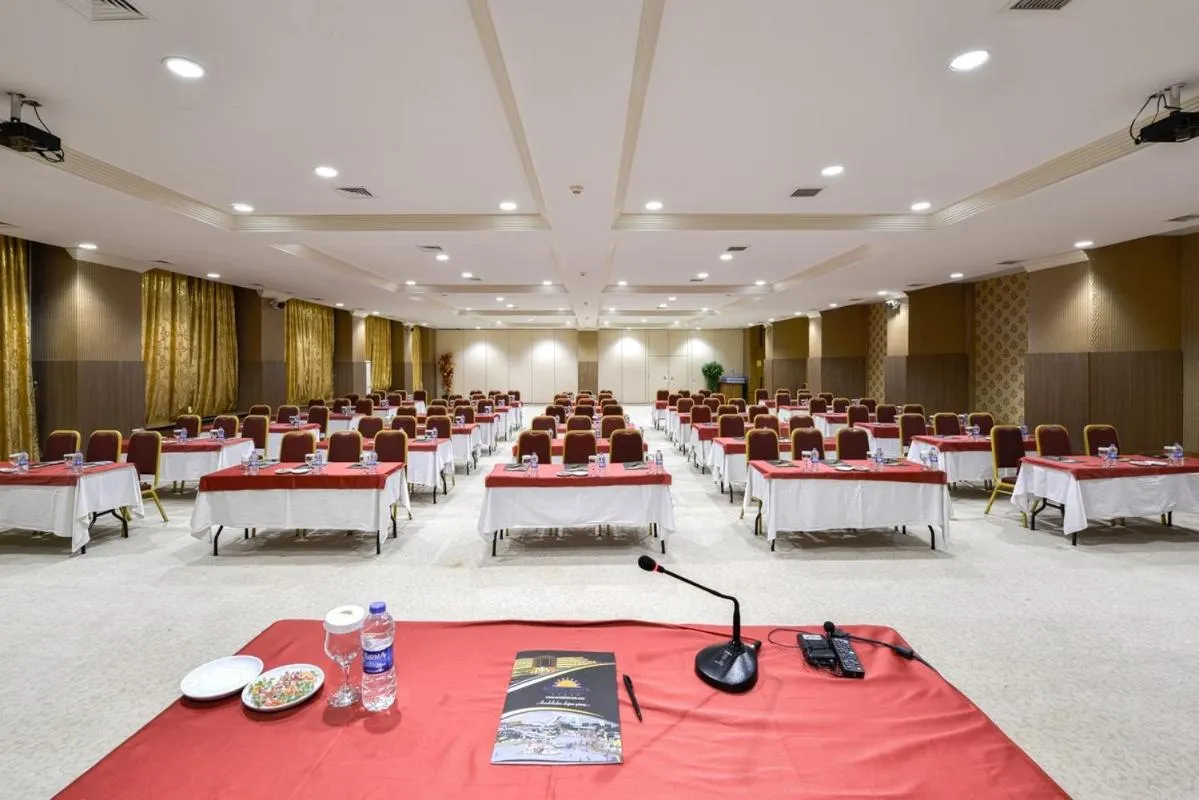 Meeting/conference room in Anadolu Hotels Esenboga Thermal