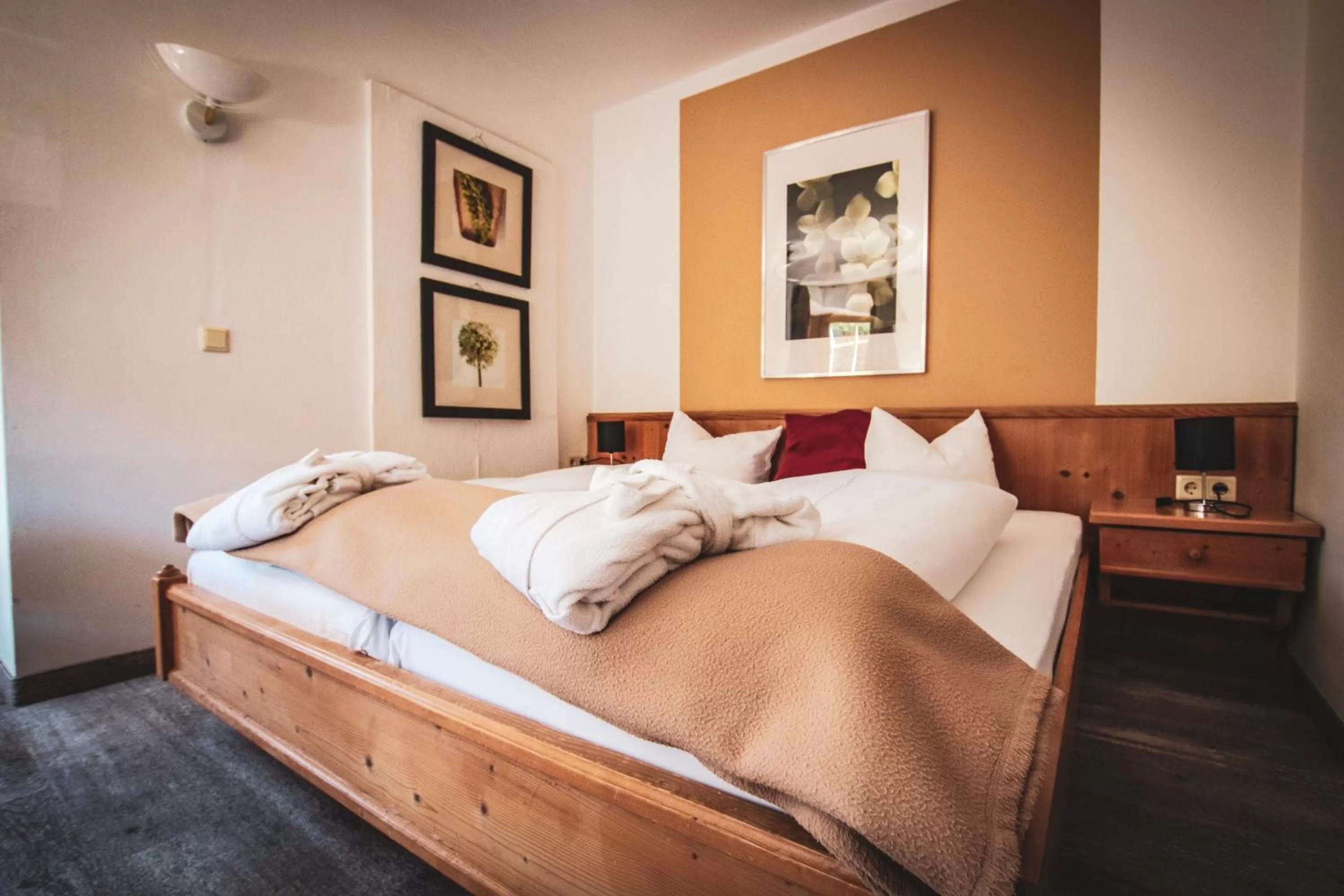 Bedroom in ACTIVE by Leitner's