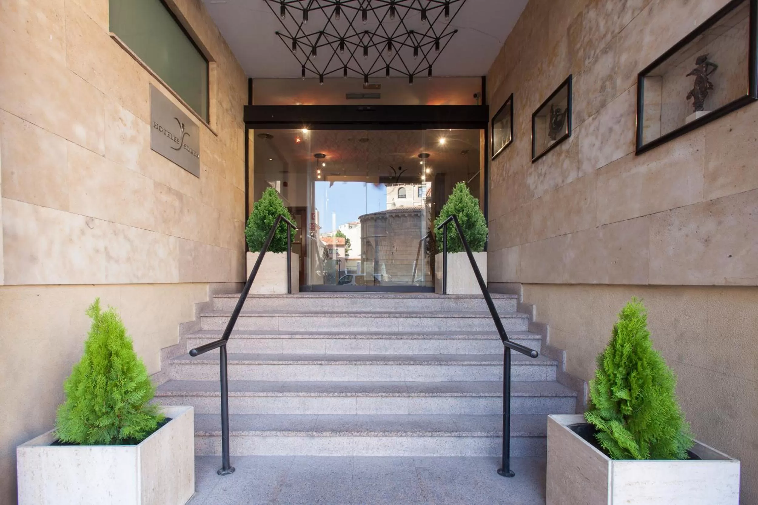 Facade/entrance in Silken Rona Dalba