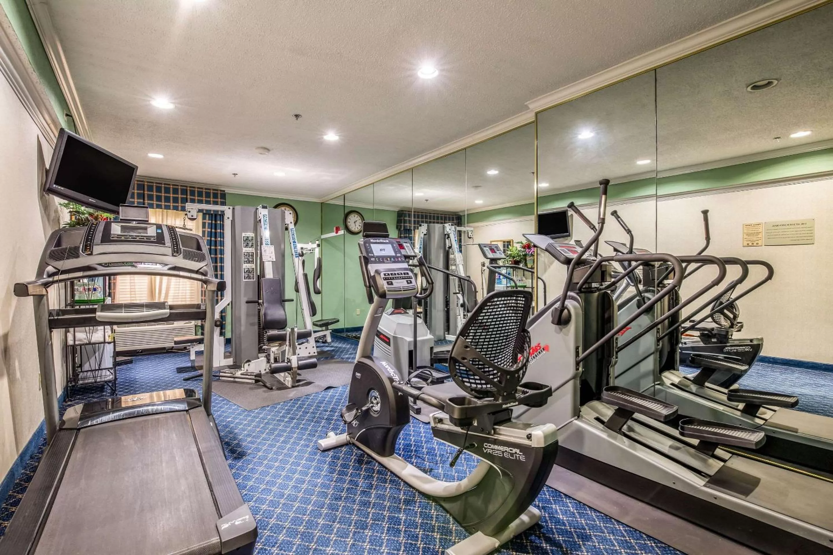 Fitness centre/facilities in Quality Inn & Suites Seabrook- NASA- Kemah