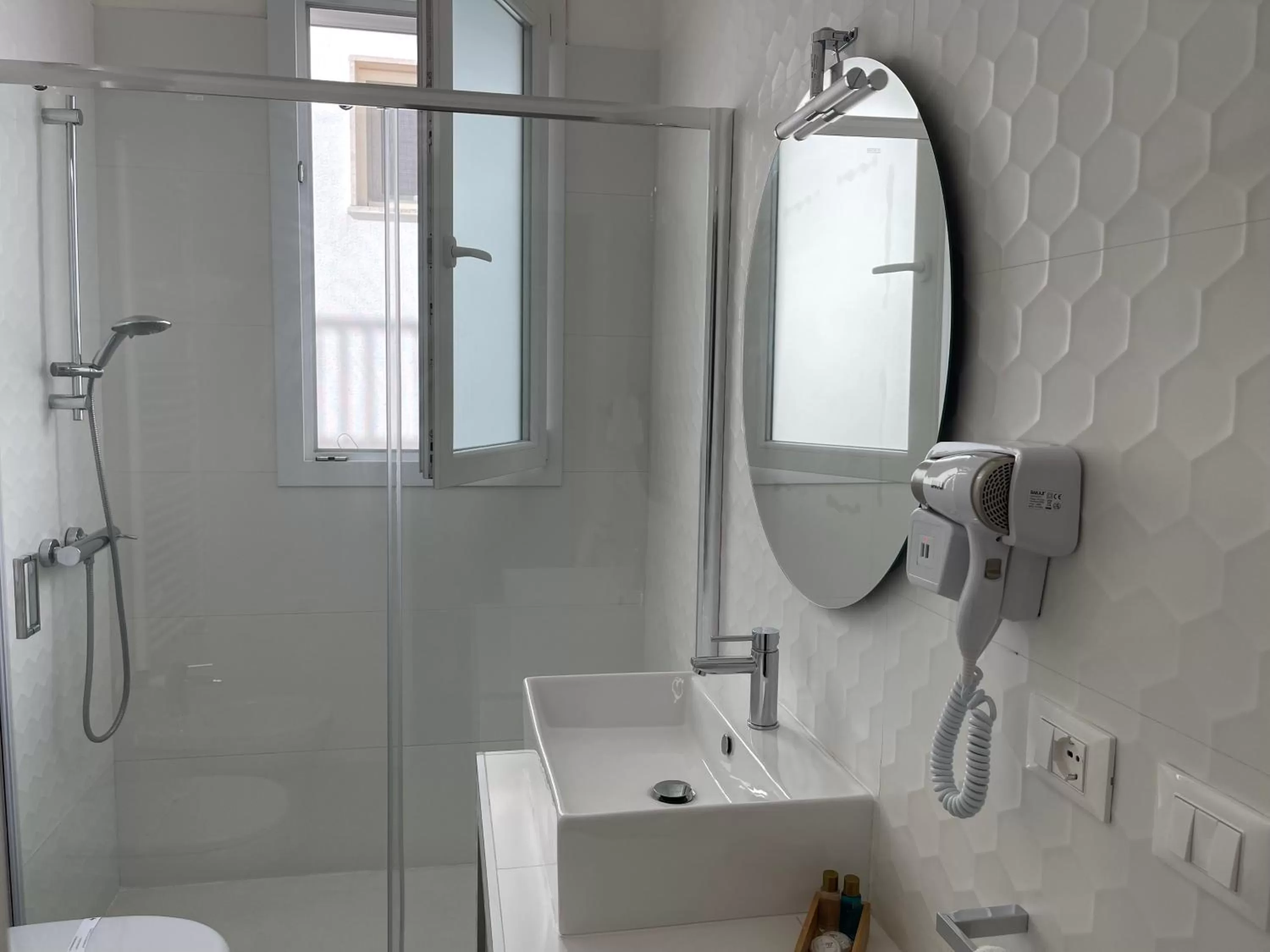 Shower, Bathroom in Mimi Leuca B&b