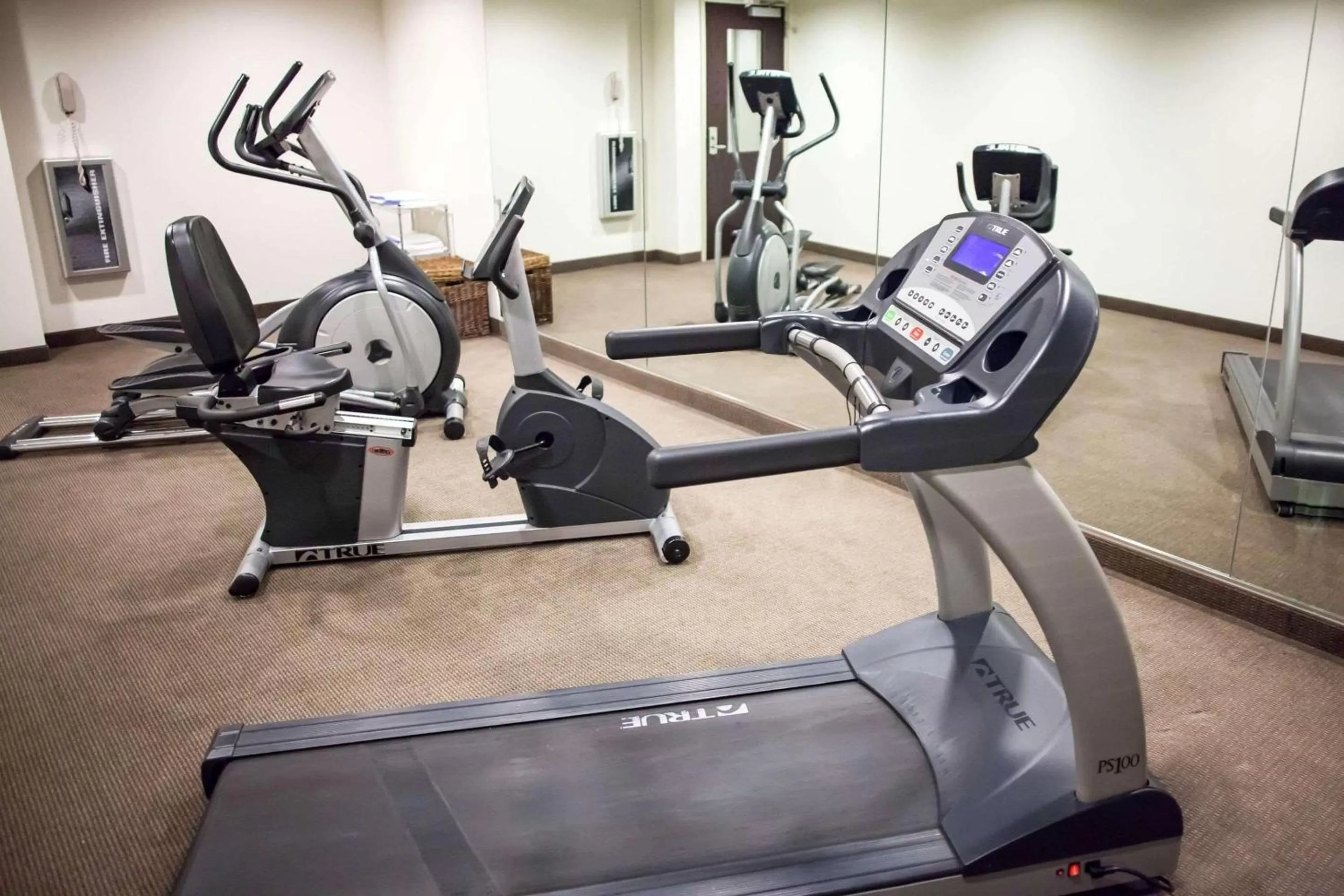 Fitness centre/facilities in Sleep Inn & Suites Indoor Waterpark