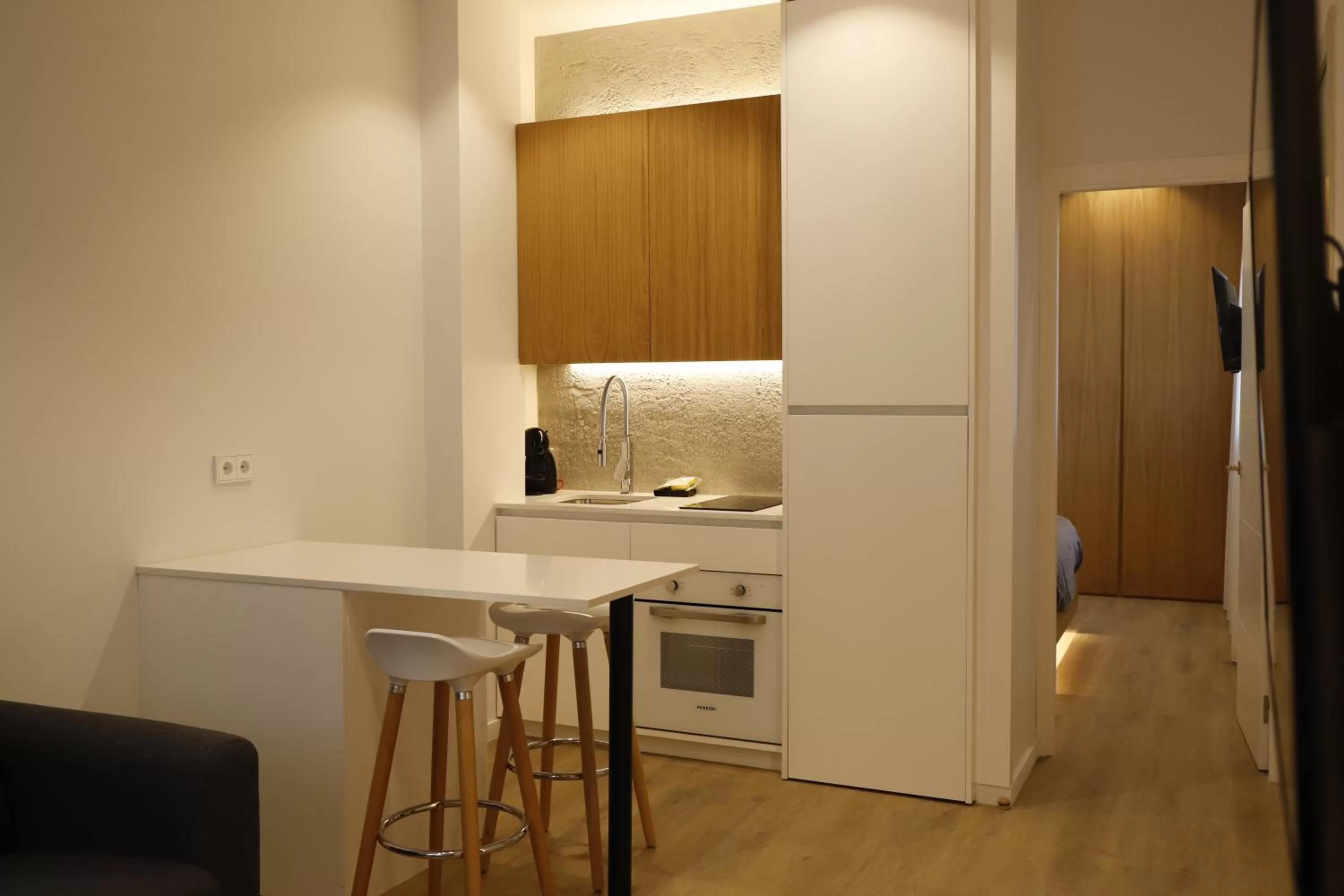 Kitchen or kitchenette in MEDINA HOMES PUENTE ROMANO