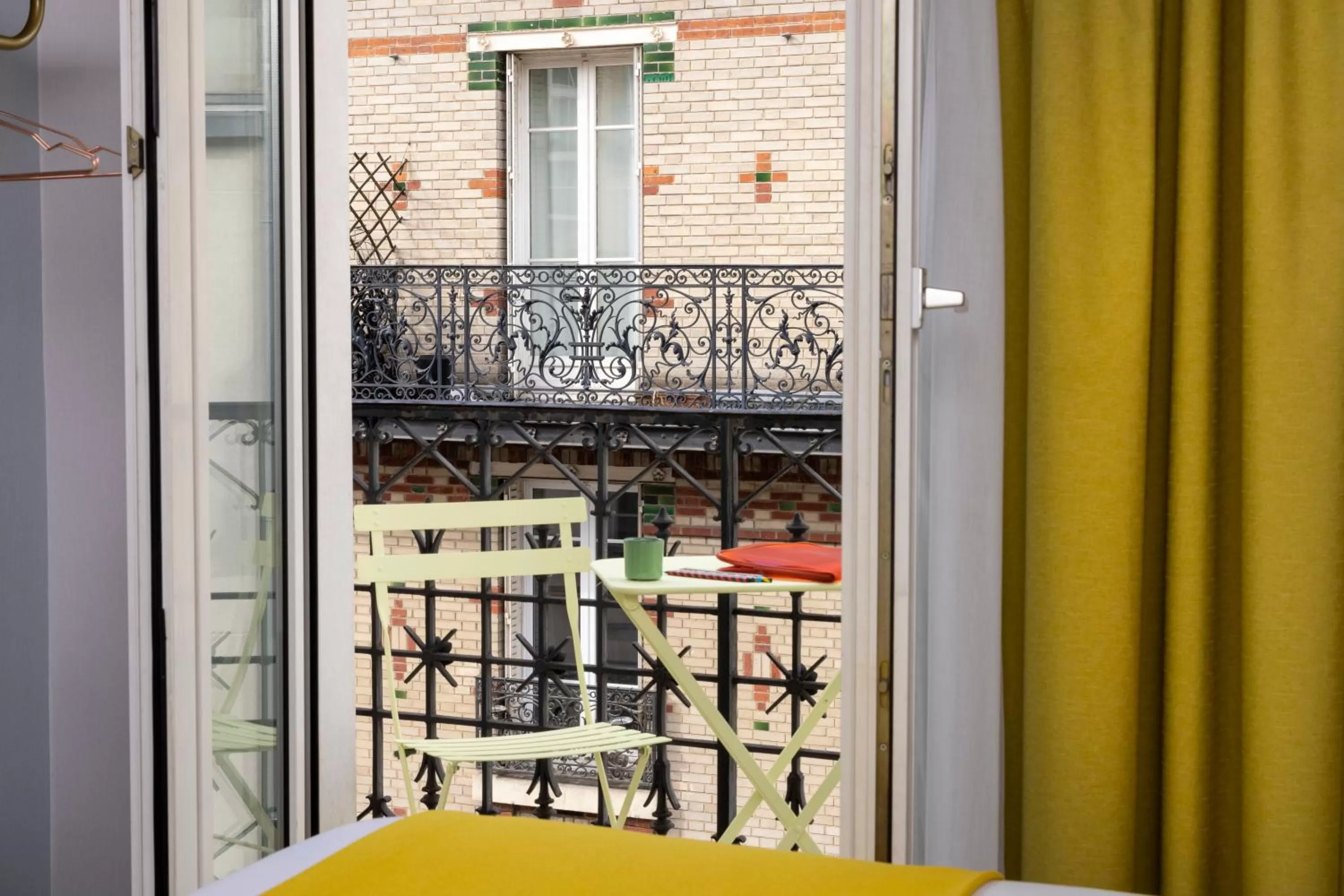 Balcony/Terrace in Hôtel De La Paix