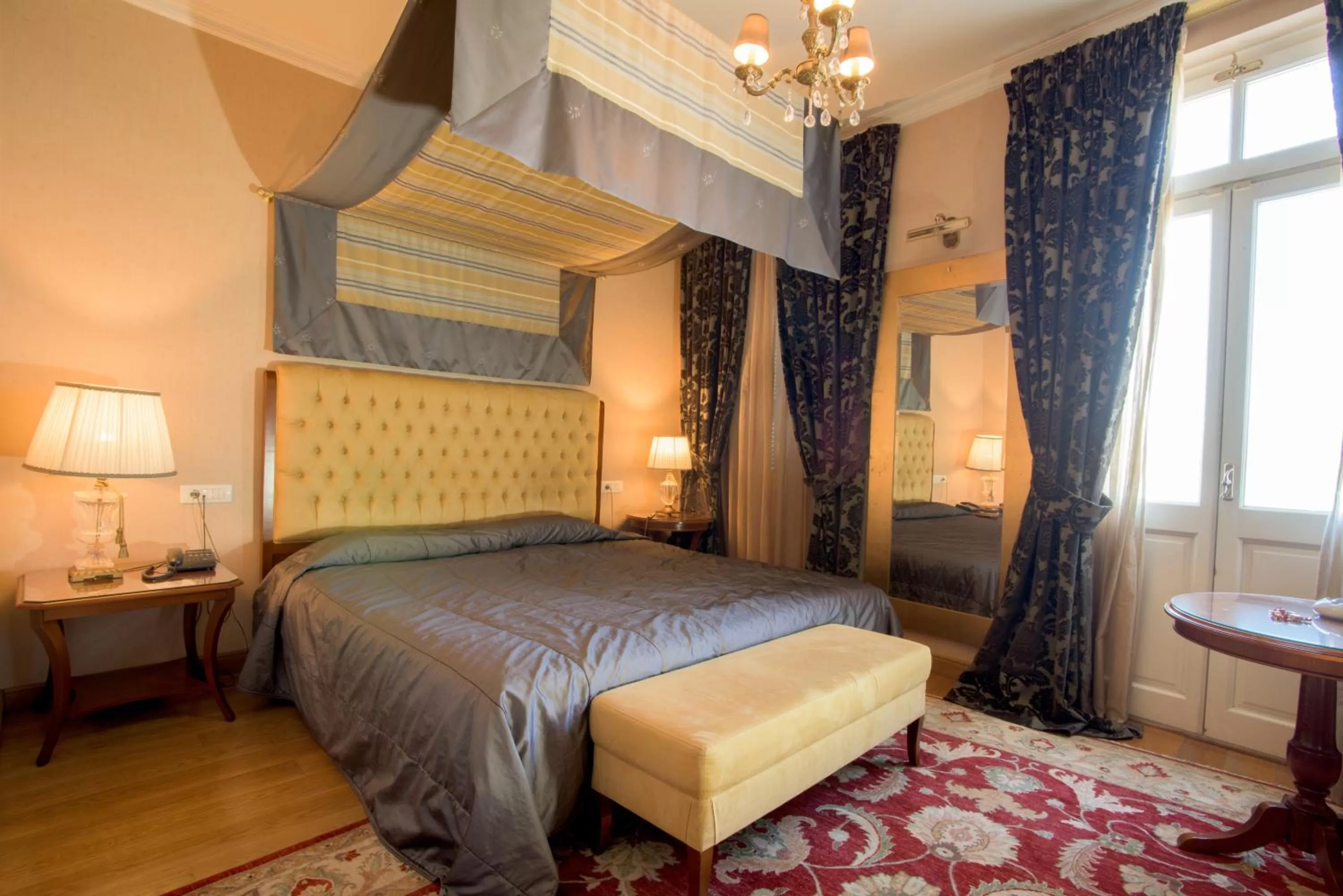 Bed in Grande Bretagne - Nafplio