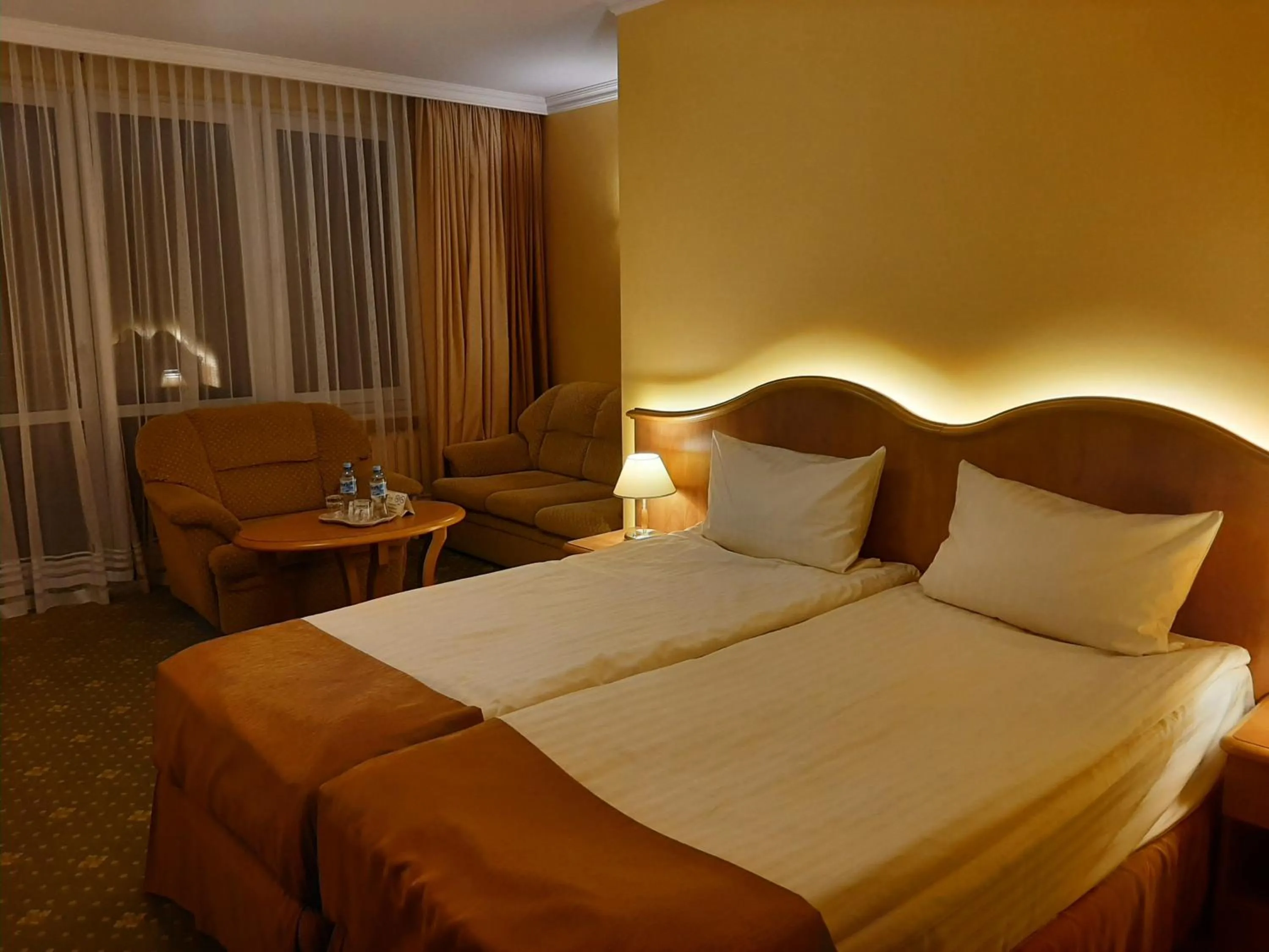 Bedroom, Bed in Hotel Polaris