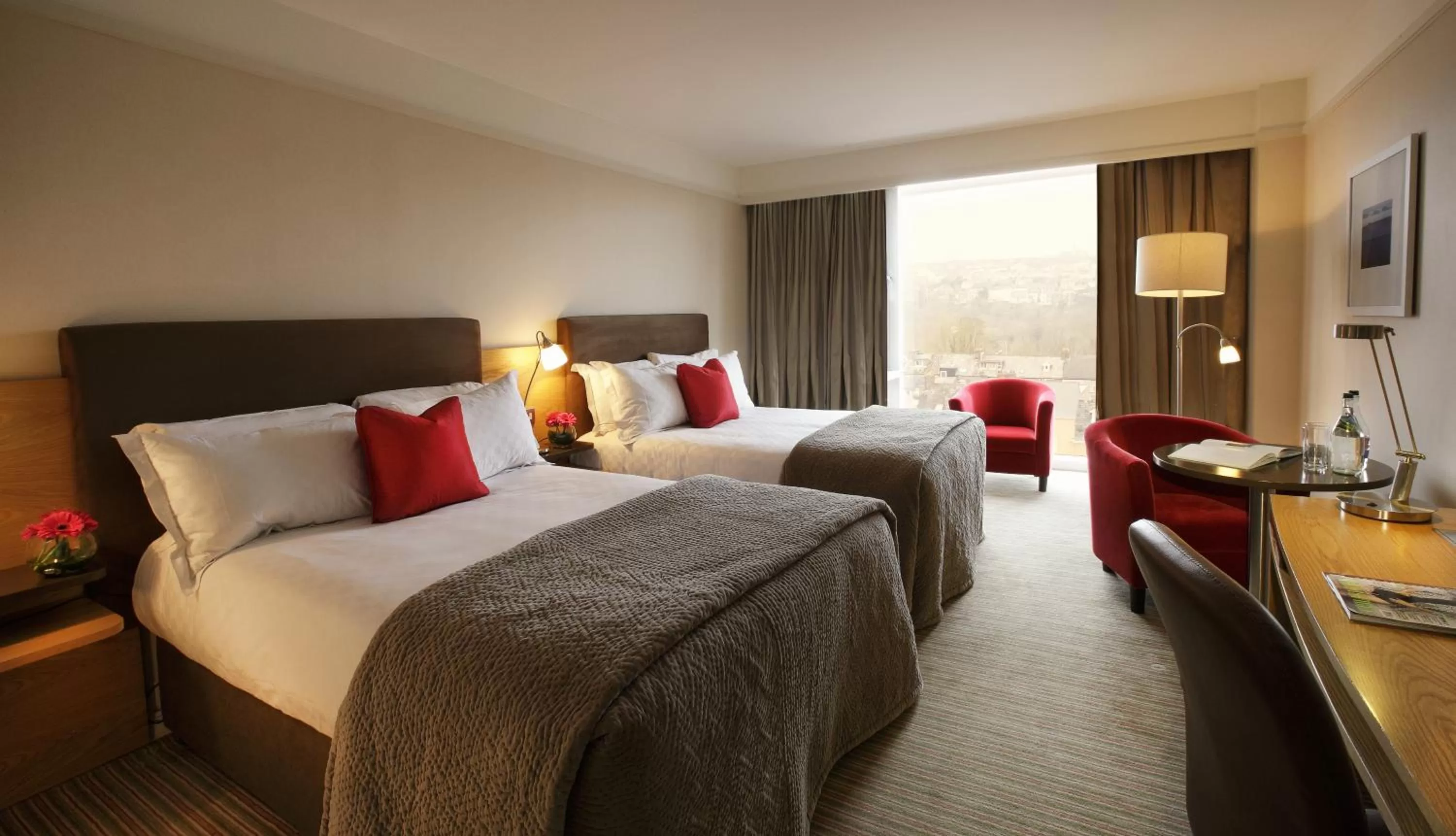 Photo of the whole room, Bed in The River Lee Hotel a member of The Doyle Collection