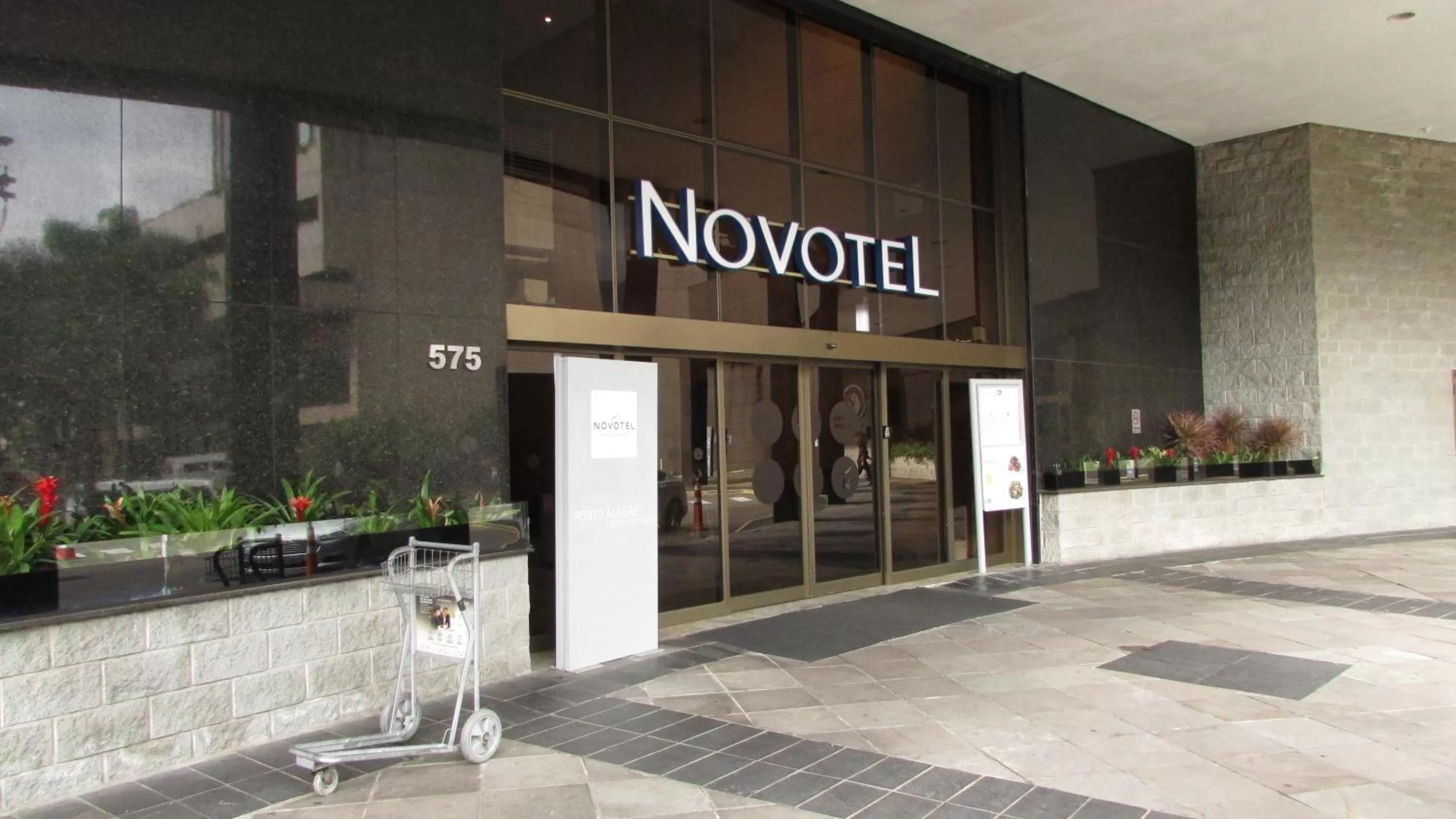 Property building in Novotel Porto Alegre Tres Figueiras