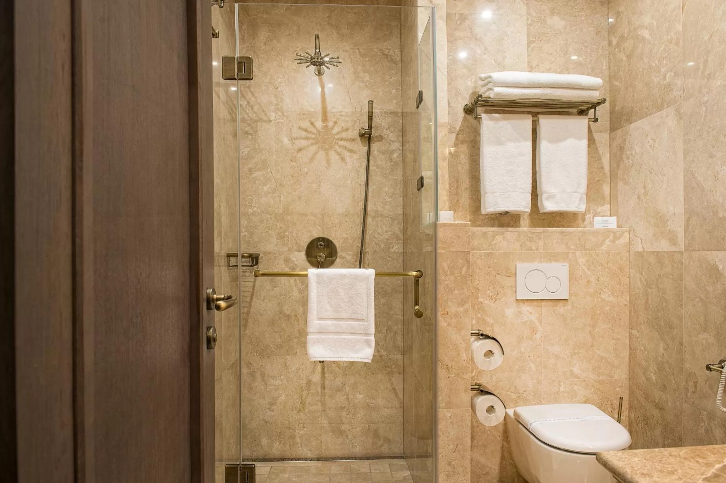 Shower in Villa Plaza Boutique Hotel & Spa
