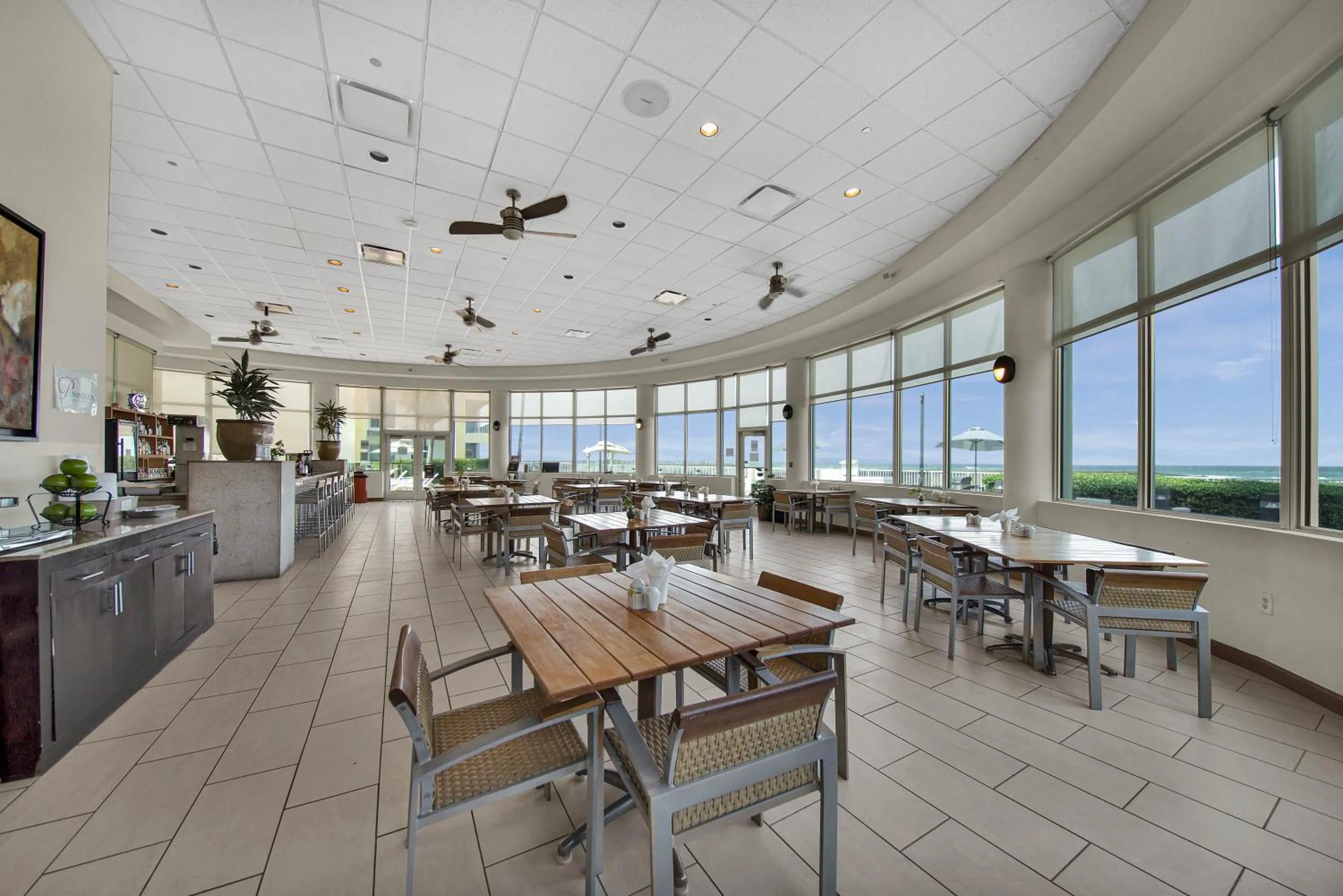 Restaurant/places to eat in Peninsula Island Resort & Spa - Beachfront Property at South Padre Island