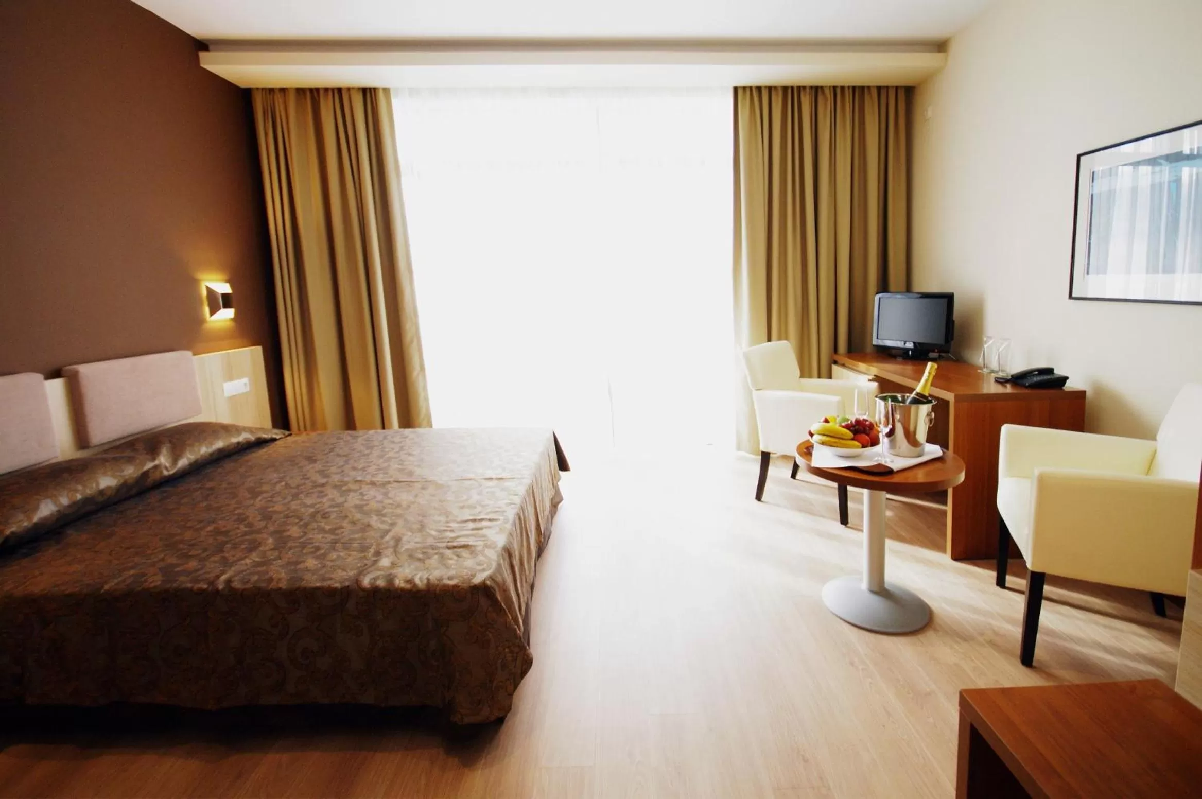 Bedroom, Bed in Family Hotel Casa del Mare