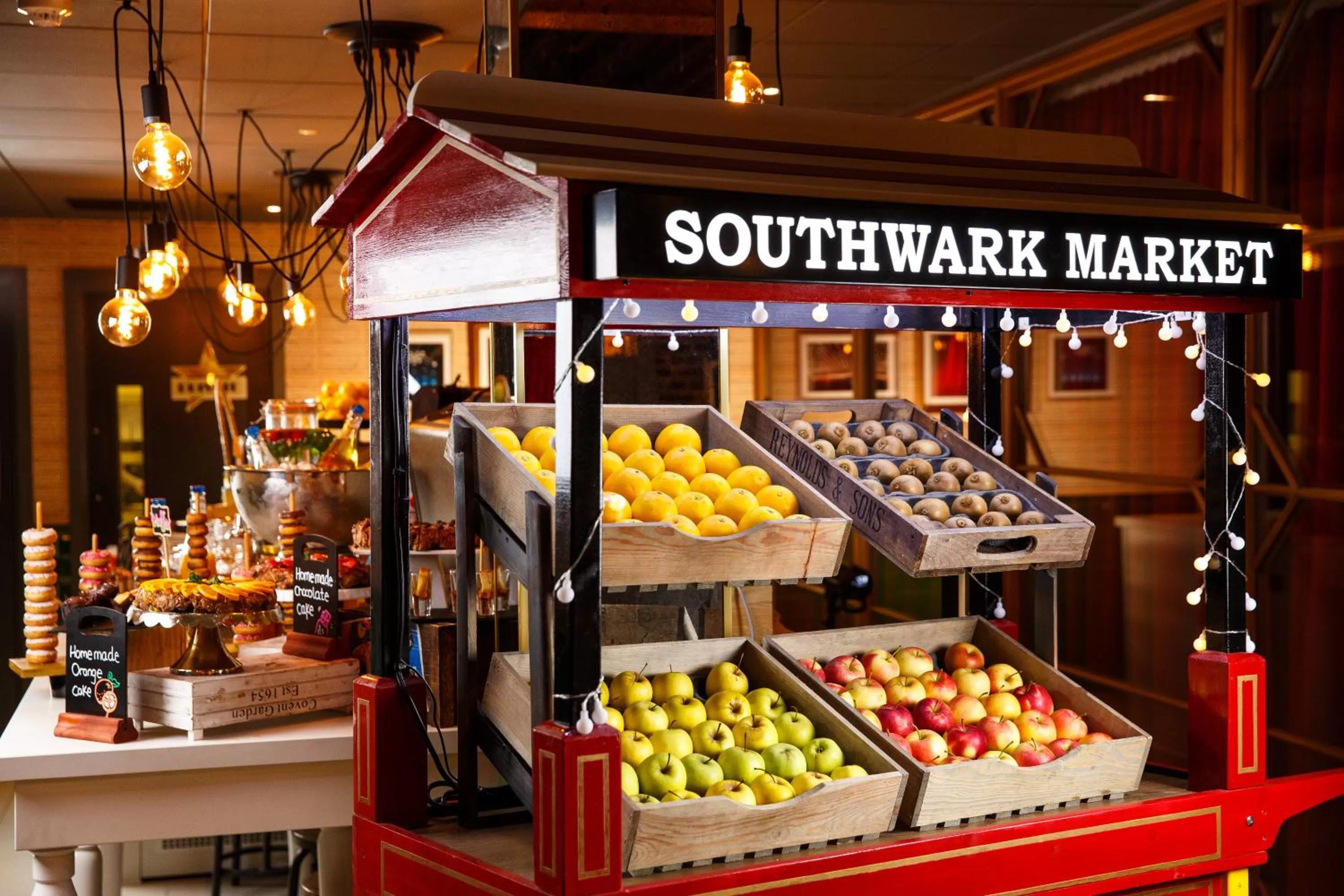 Food and drinks in ibis Styles London Southwark - near Borough Market