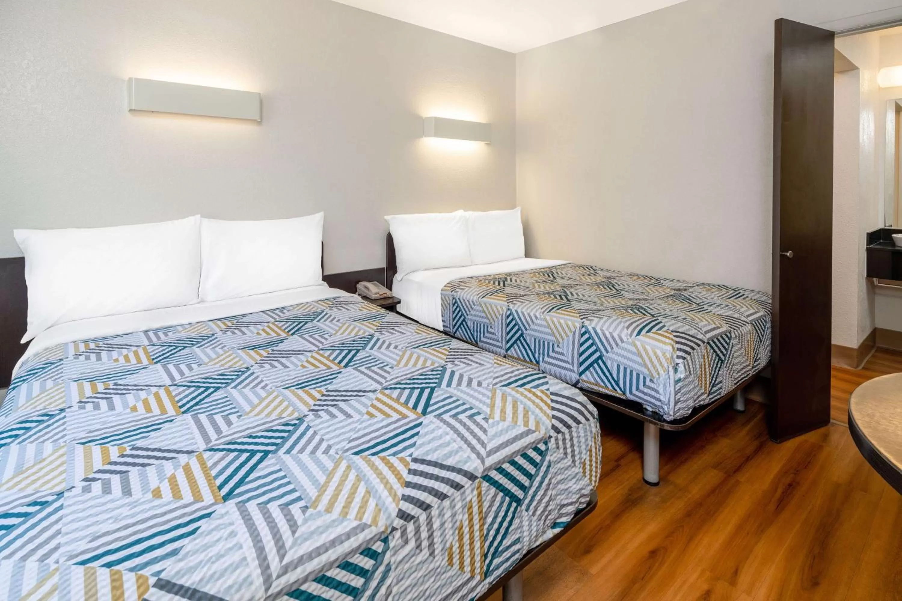 Photo of the whole room, Bed in Motel 6-Santa Barbara, CA - State Street